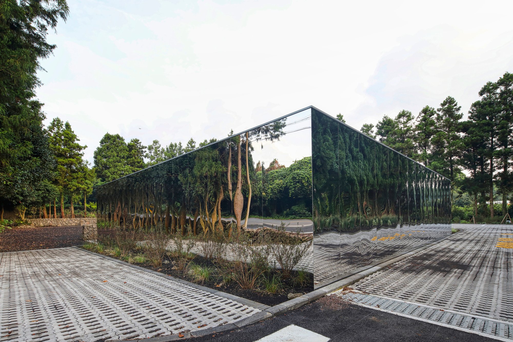 Jeju Island Wedding Studio by Todot Architects and Partners – A Forest-Inspired Sanctuary for Photography and Intimate Celebrations