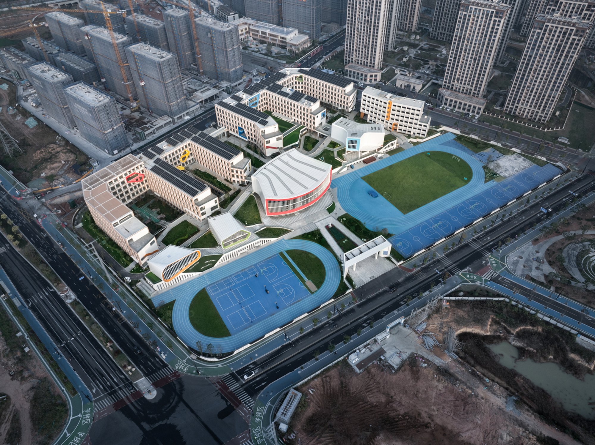 Quzhou No.6 Experimental School: A New Model for Integrated, Future-Ready Learning Environments