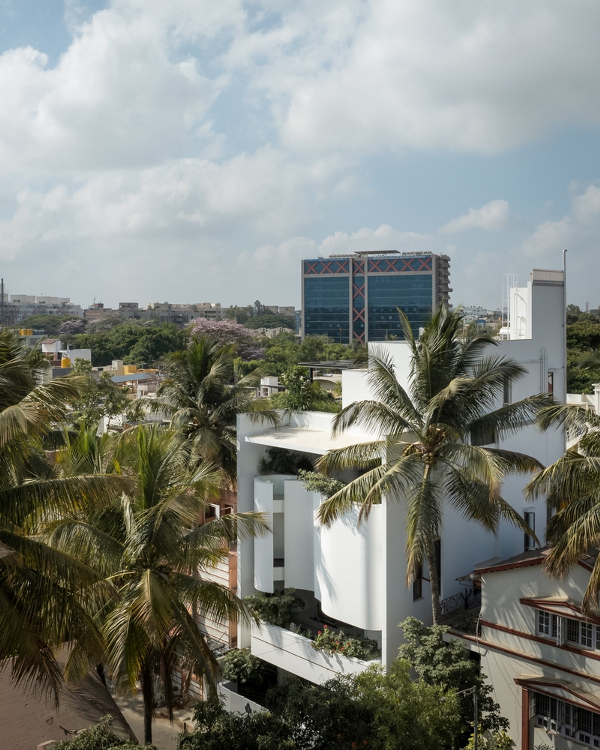 Whispering Curves House by Suva Architects – A Contemporary Home Rooted in Light, Warmth, and Indian Craft