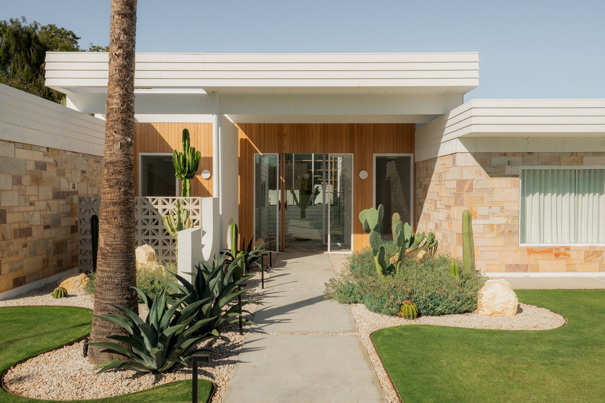 ISO House by Ply Architecture: A Modernist Family Home Reimagined Through Craft, Light, and Landscape