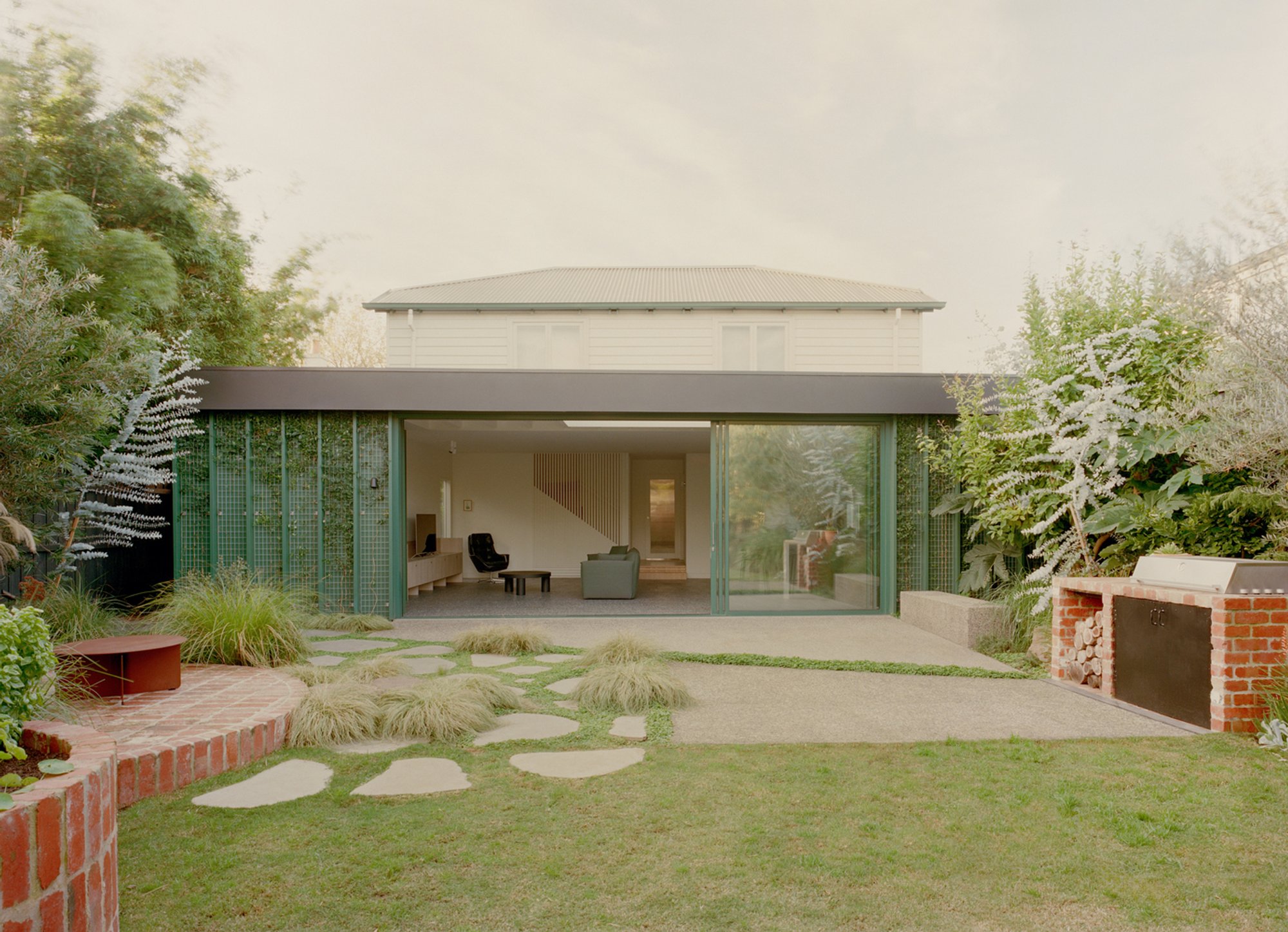Garden Wall House by Sonelo Architects – A Light-Filled Family Home Reconnected With Nature