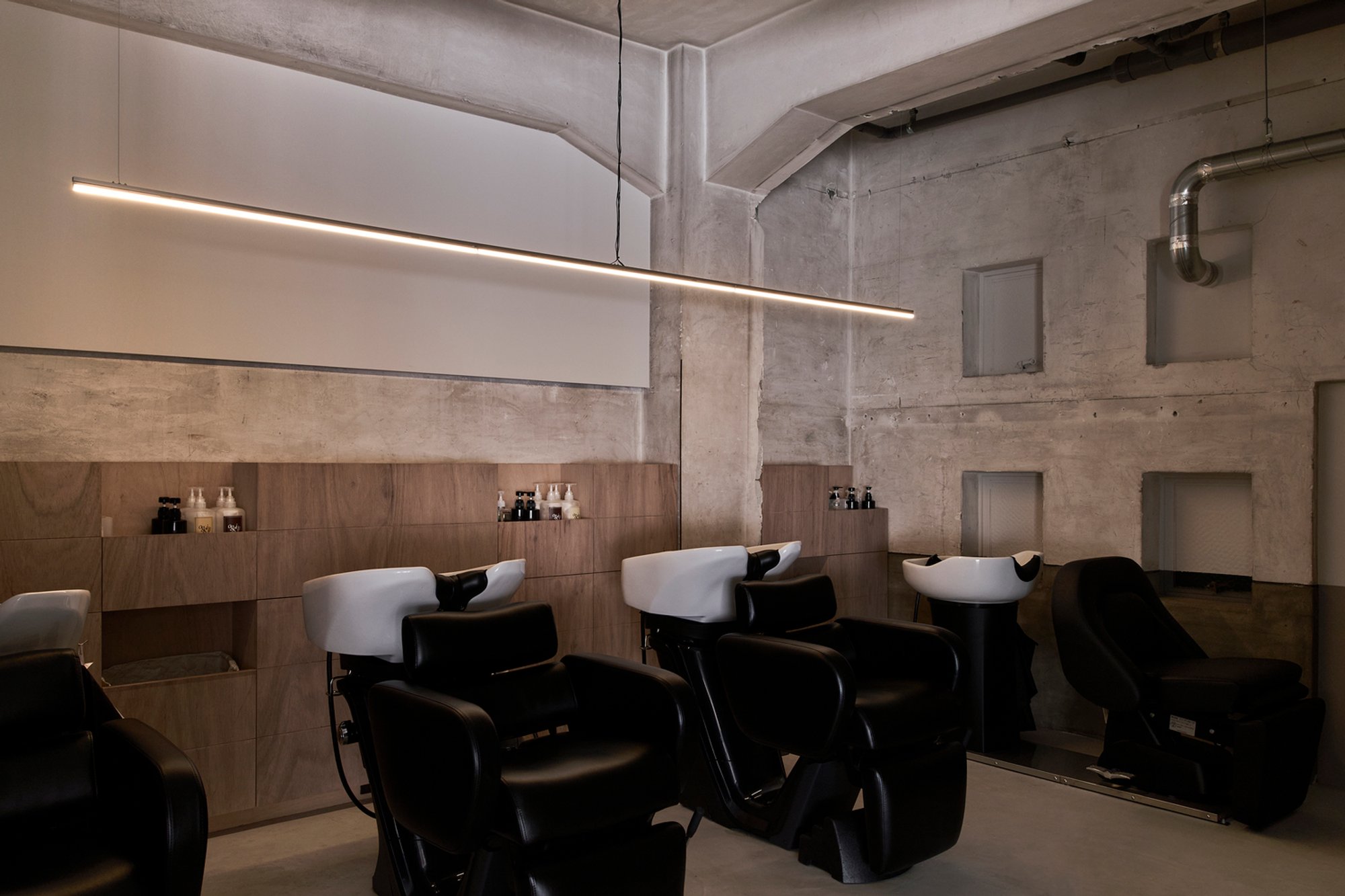 Hinc Hair Salon in Osaka: Minimal Intervention Design by Hitotomori Architects + arinco architects