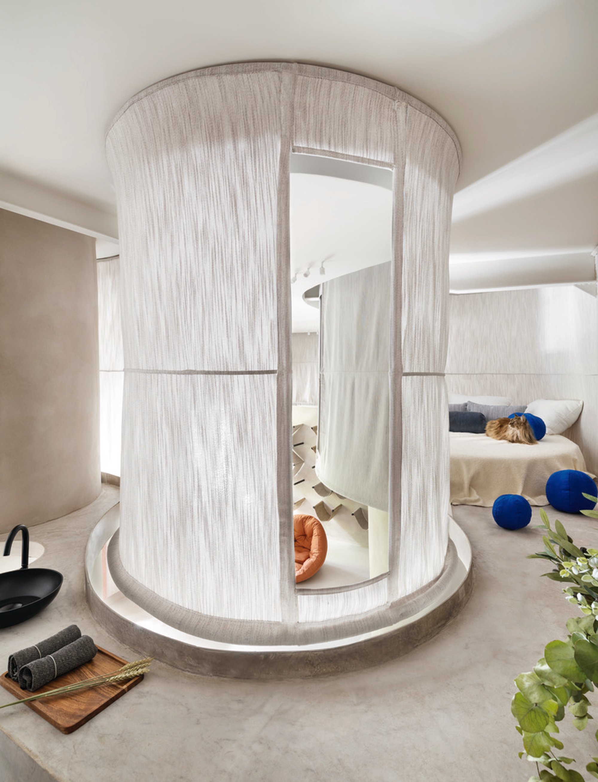 PETS & HUMAN – Positive House by Studio Ruiz Velázquez: Harmonious Living for Humans and Pets in Madrid