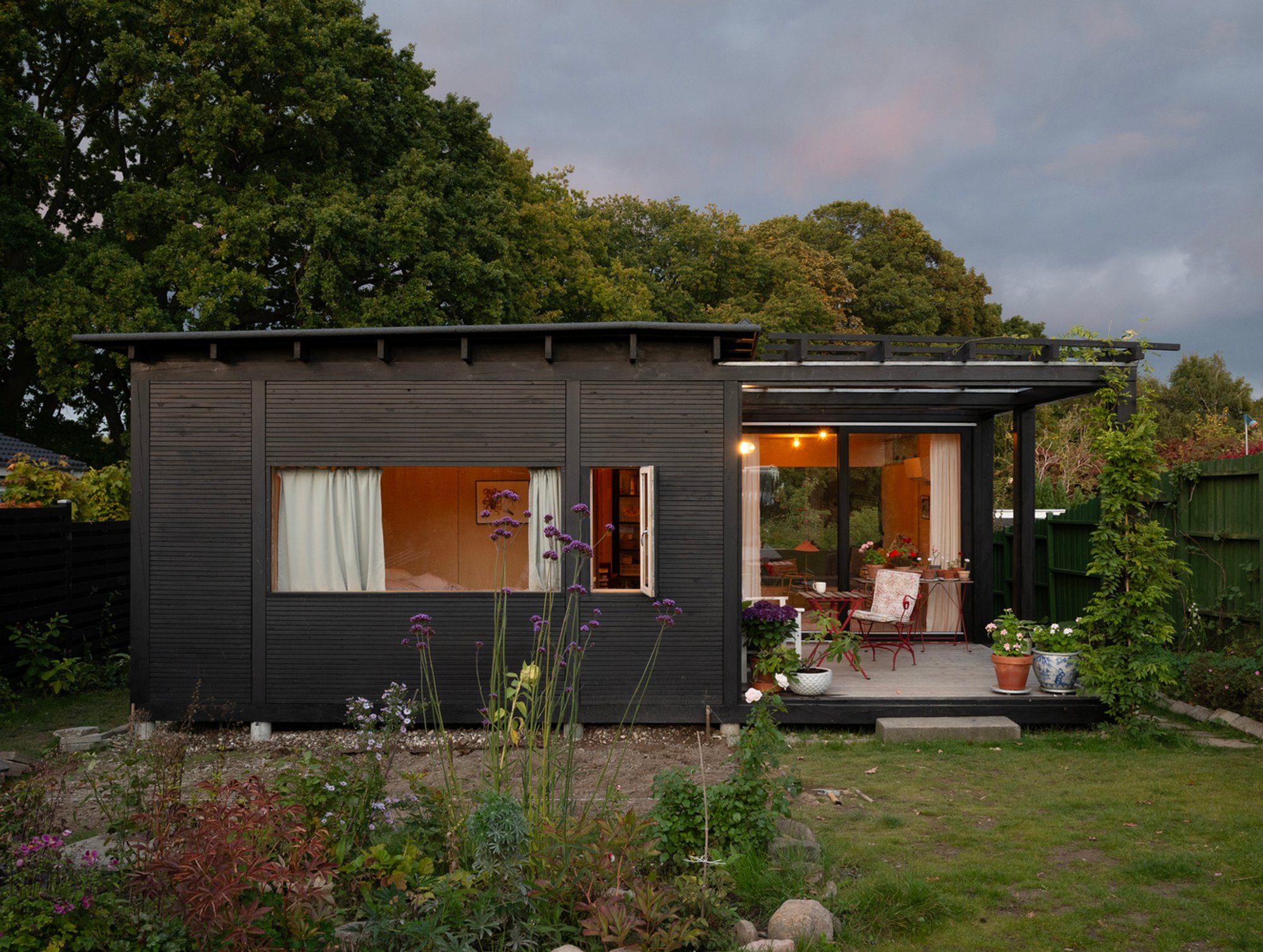 Frame House II by Jespersen Nødtvedt – A Modern Allotment Retreat Inspired by Japanese Architecture