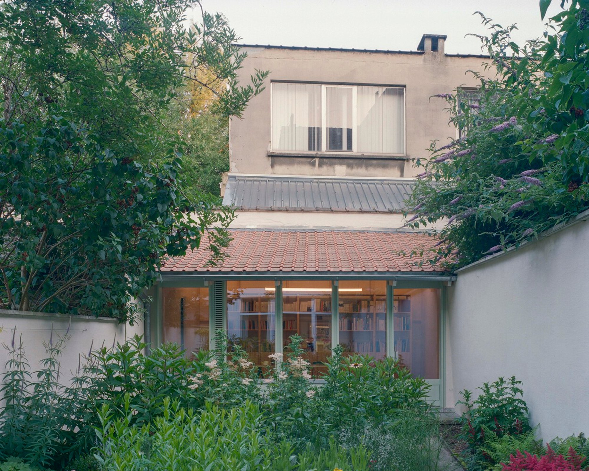 Sint-Joost Drawing Atelier by Wissel Architectuur Studio