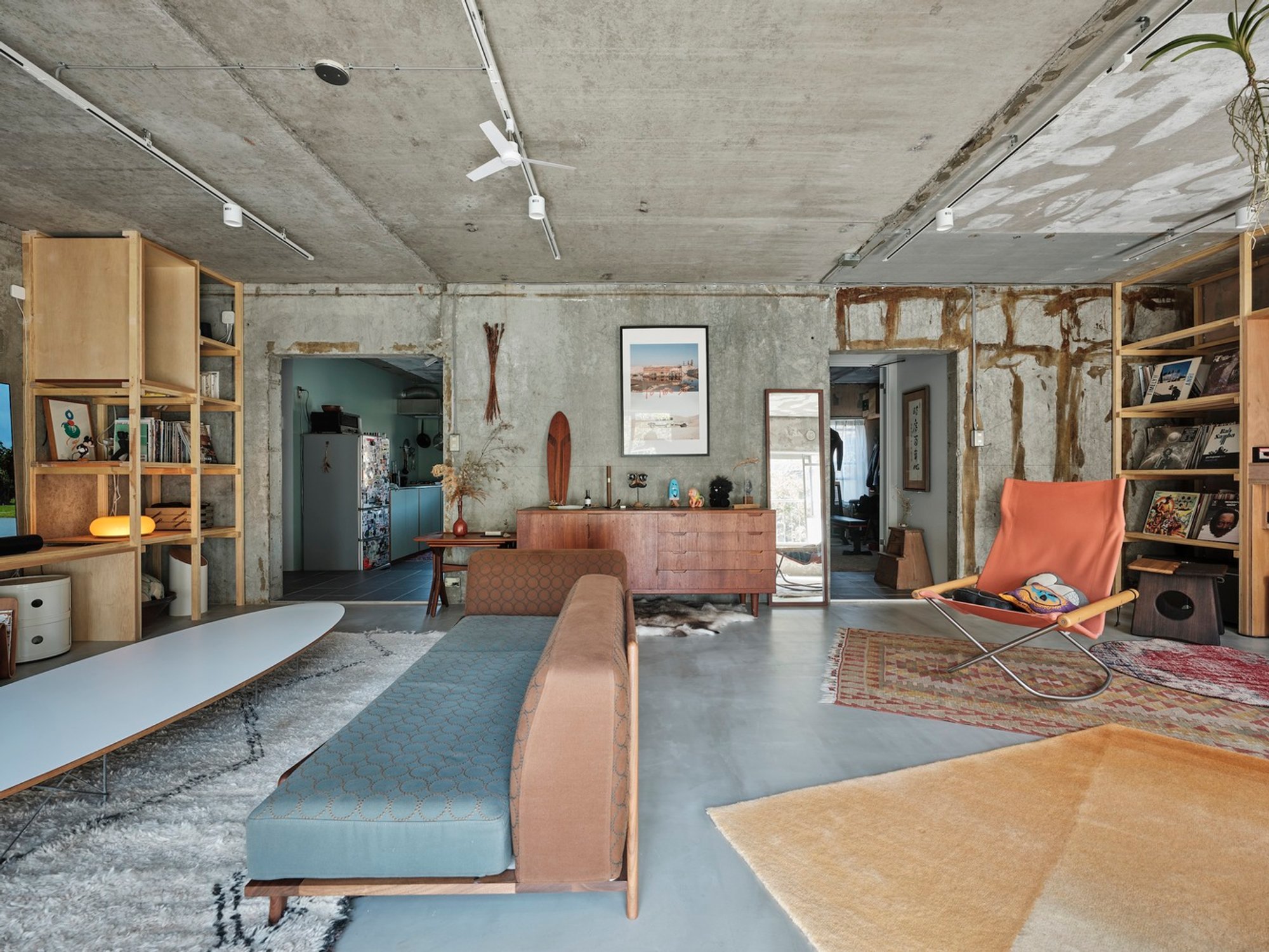 Apartment in Kamakura Renovation by ROOVICE: Modern Interiors Amidst Natural Beauty