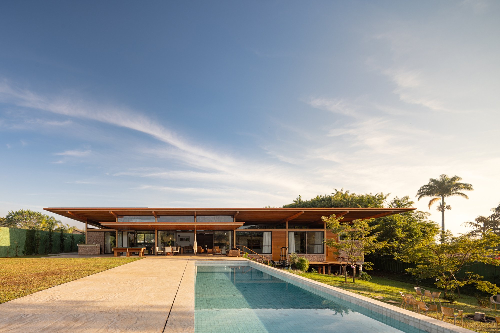 Adriana House by Fittipaldi Arquitetura – A Sustainable Residence Immersed in the Cerrado Landscape