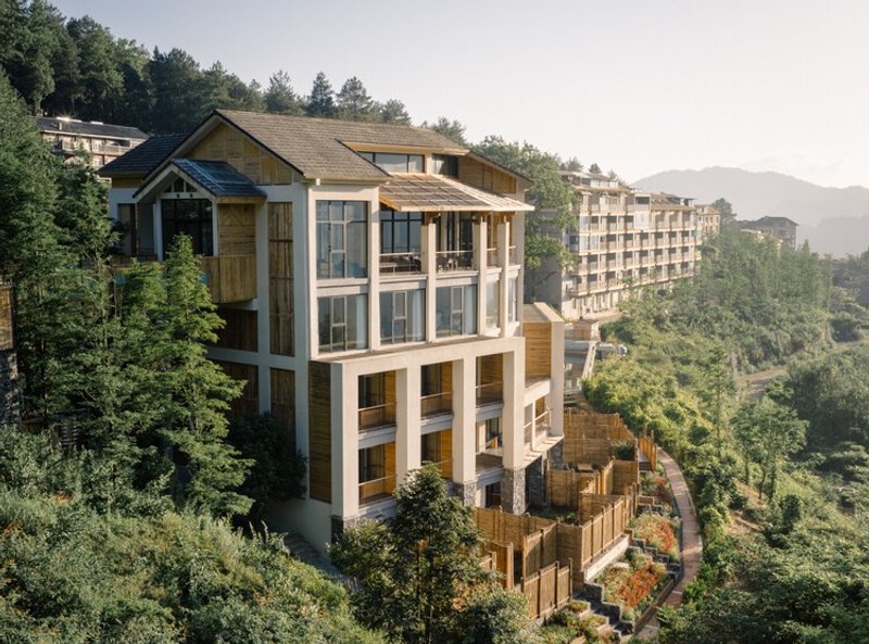 Clouhaus Hotel By RooMoo Design Studio | Chongqing, China