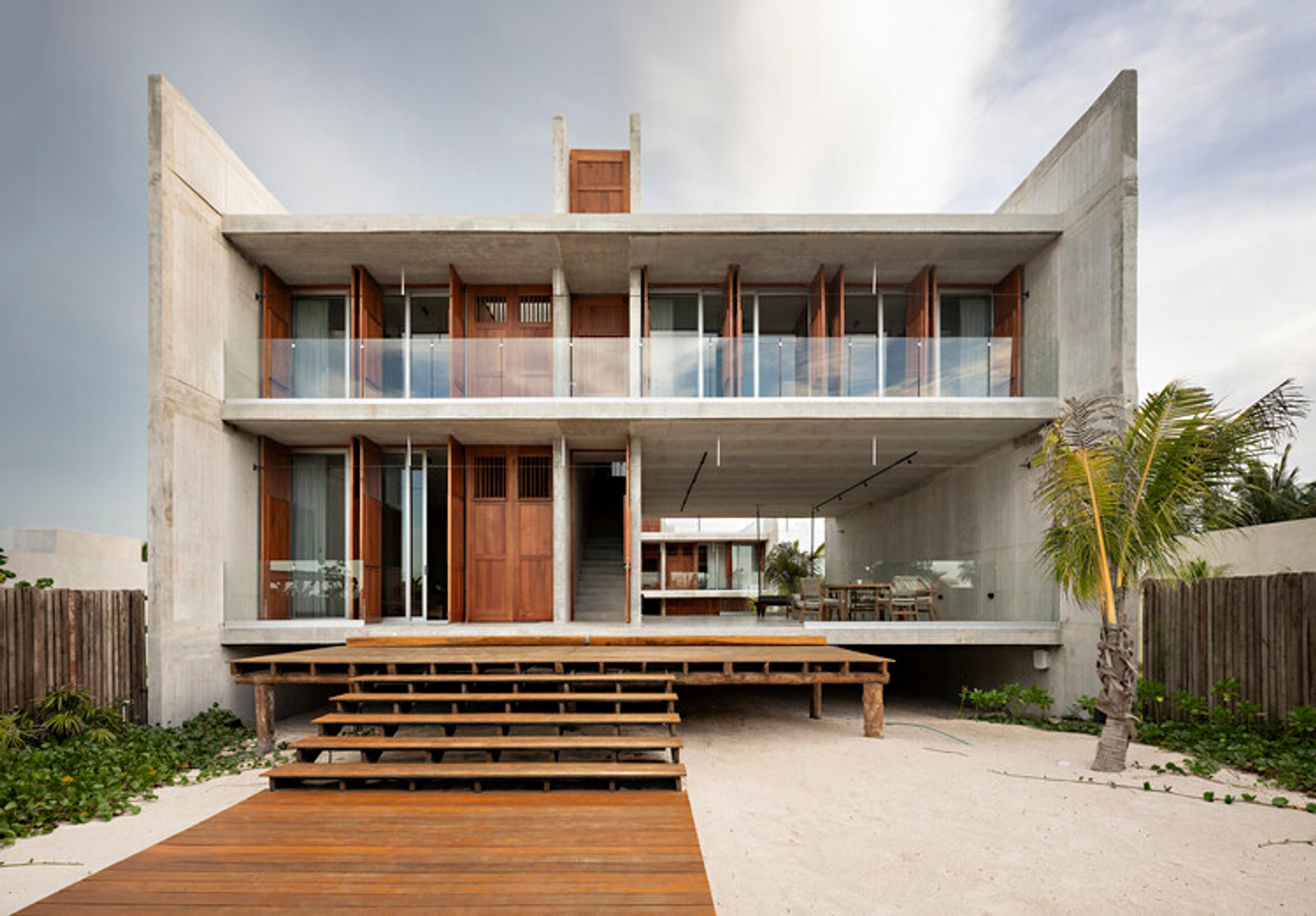Hollow Volumes Facing the Sea: Hollow House, Mexico by Boyancé Arquitectura + Edificación, Muñoz Arquitectos, Augusto Quijano Arquitecto