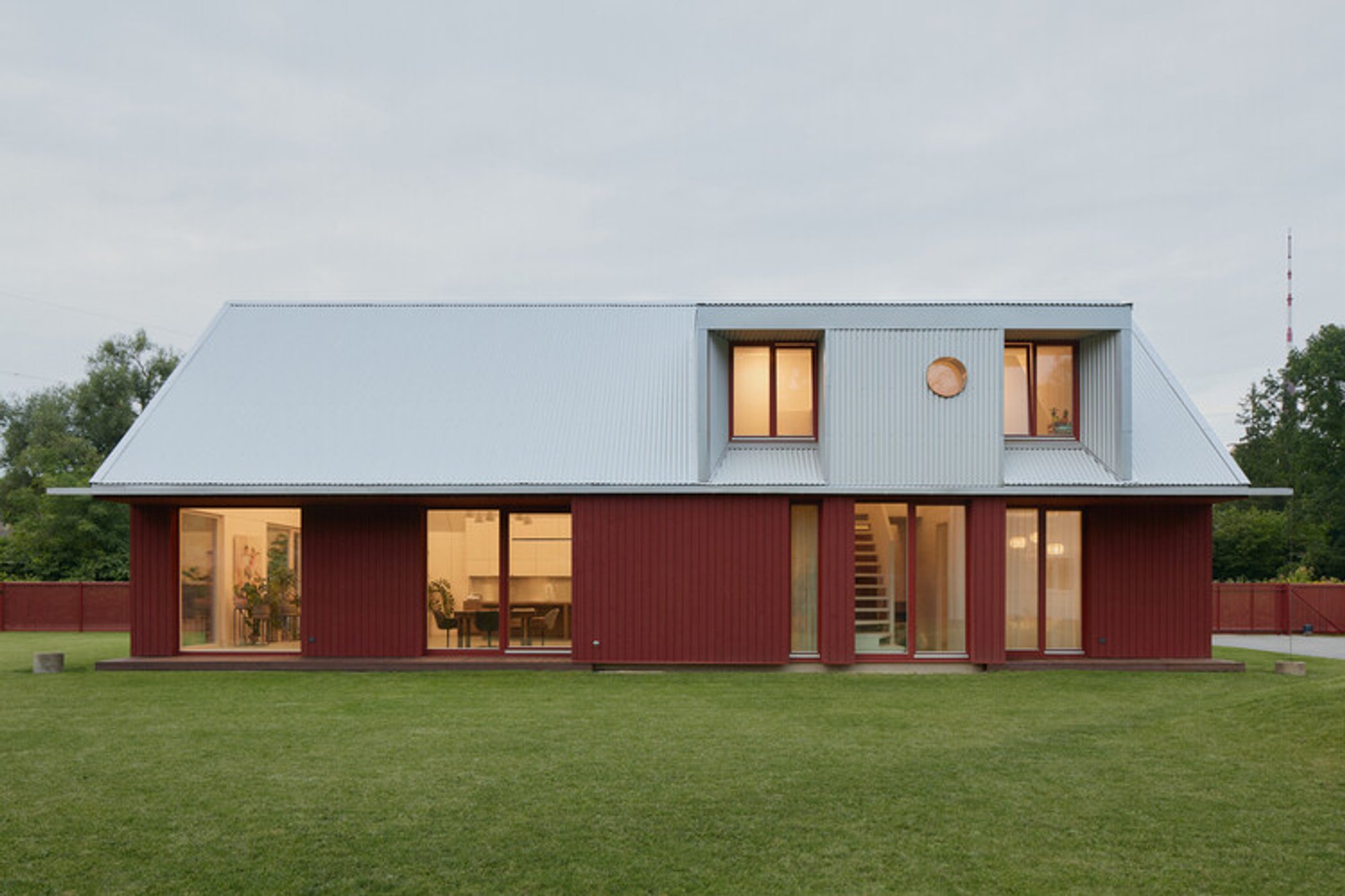 House Comet By GAISS: A Sustainable and Dynamic Family Home in Riga