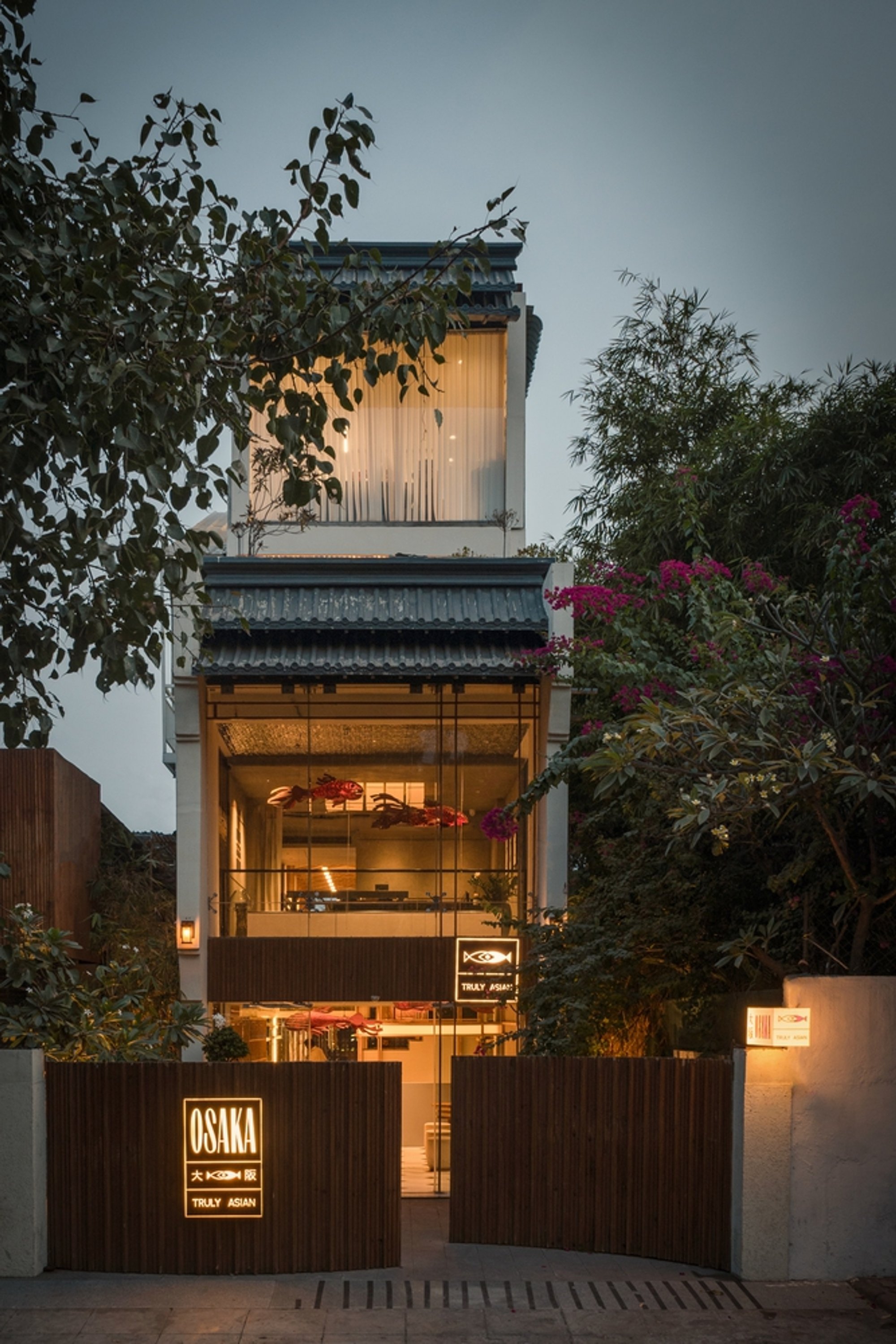 Osaka Pan Asian Restaurant by Fellow Yellow Design Studio