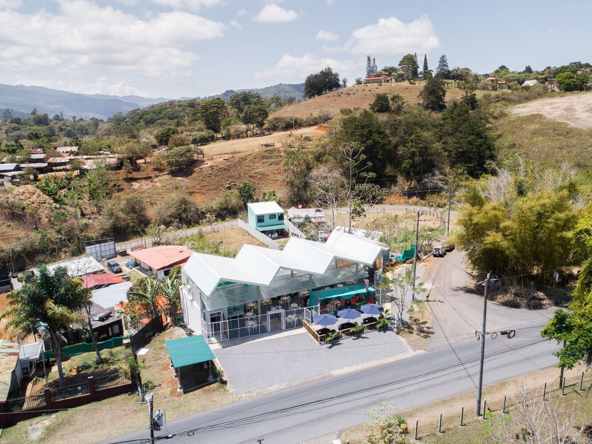 Gastronomic Plaza Route 224 by Quince Cero Uno Arquitectura: Harmonizing Architecture and Nature in Costa Rica