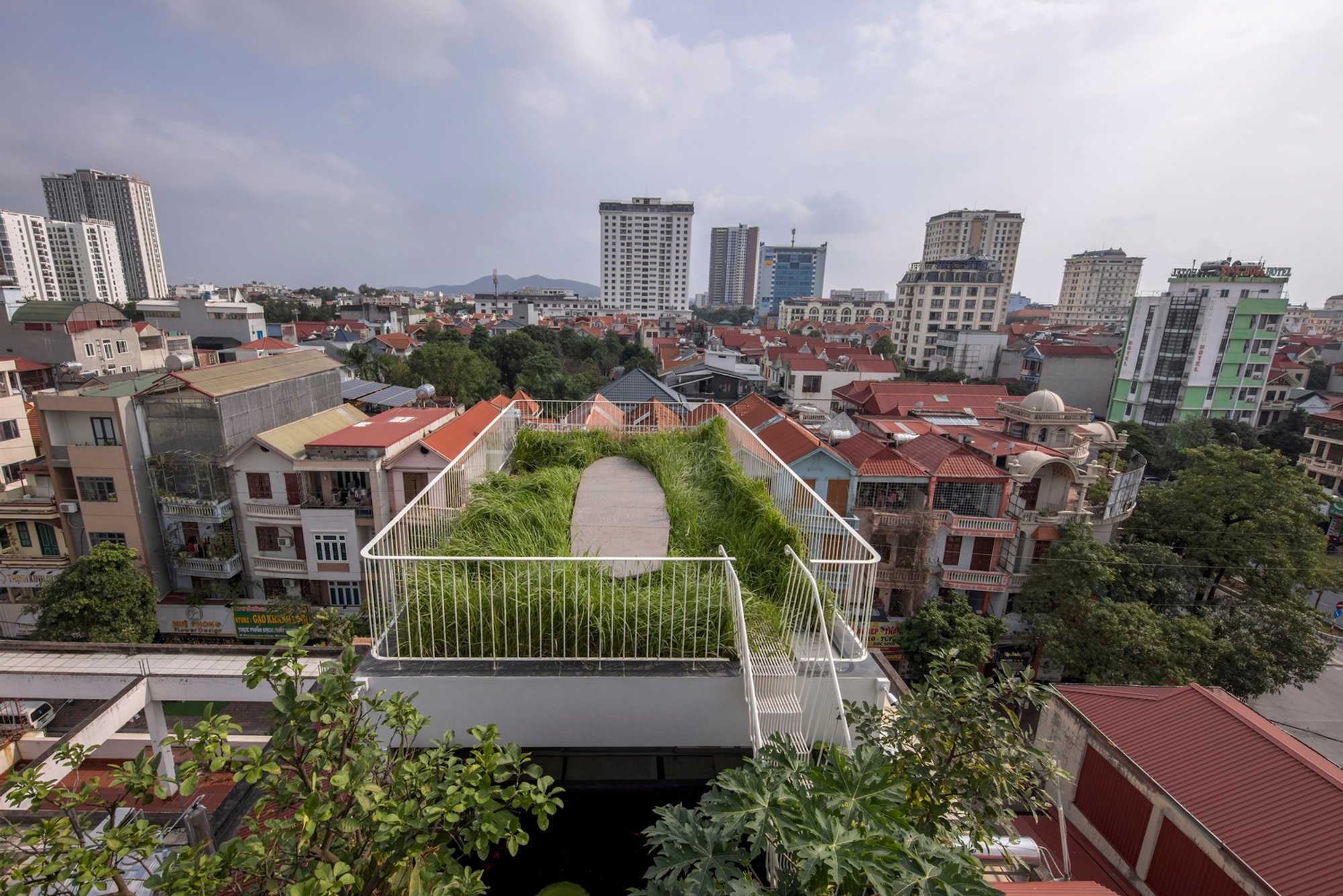 RB House by Song A Studio — A Vertical Oasis of Light, Greenery, and Minimalist Living in Bắc Ninh