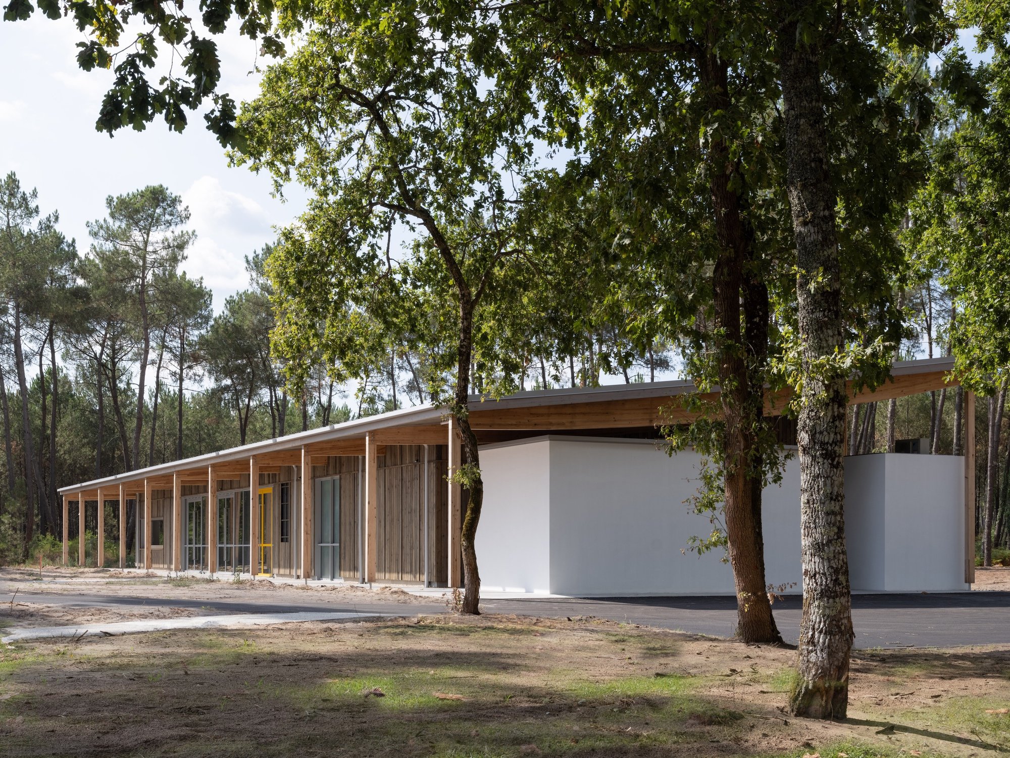 La Pinede Elementary School and Multi-Purpose Hall By ZW/A zweyacker & associés