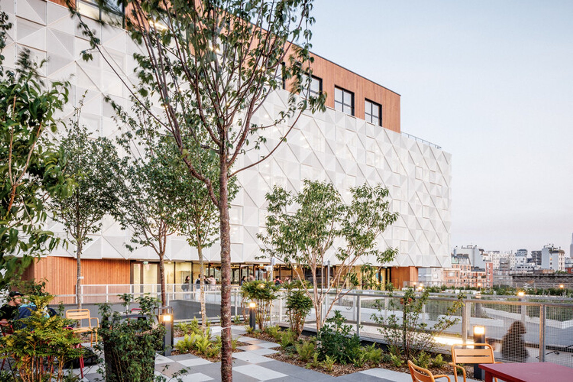 42UP School Extension / AR Studio d'Architectures – Redefining Vertical Educational Architecture in Paris