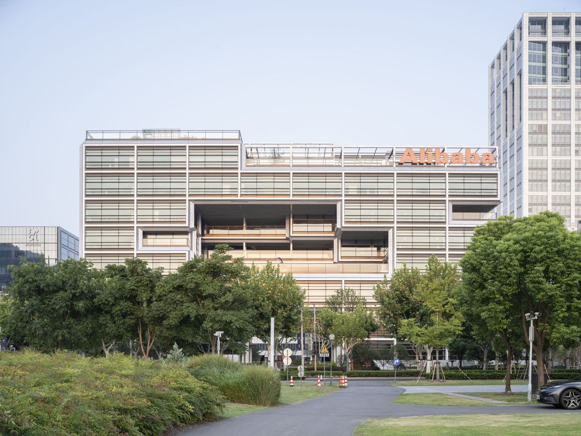 Alibaba Shanghai Campus by Foster + Partners – A New Paradigm in Workplace Architecture