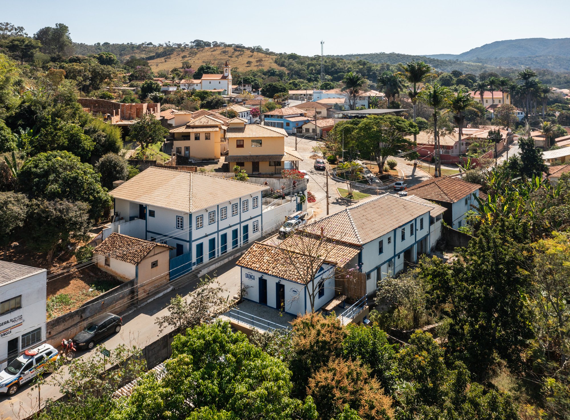 Onça Warehouse by Estudio Pedro Haruf: A Sensitive Restoration and Commercial Revival in Minas Gerais