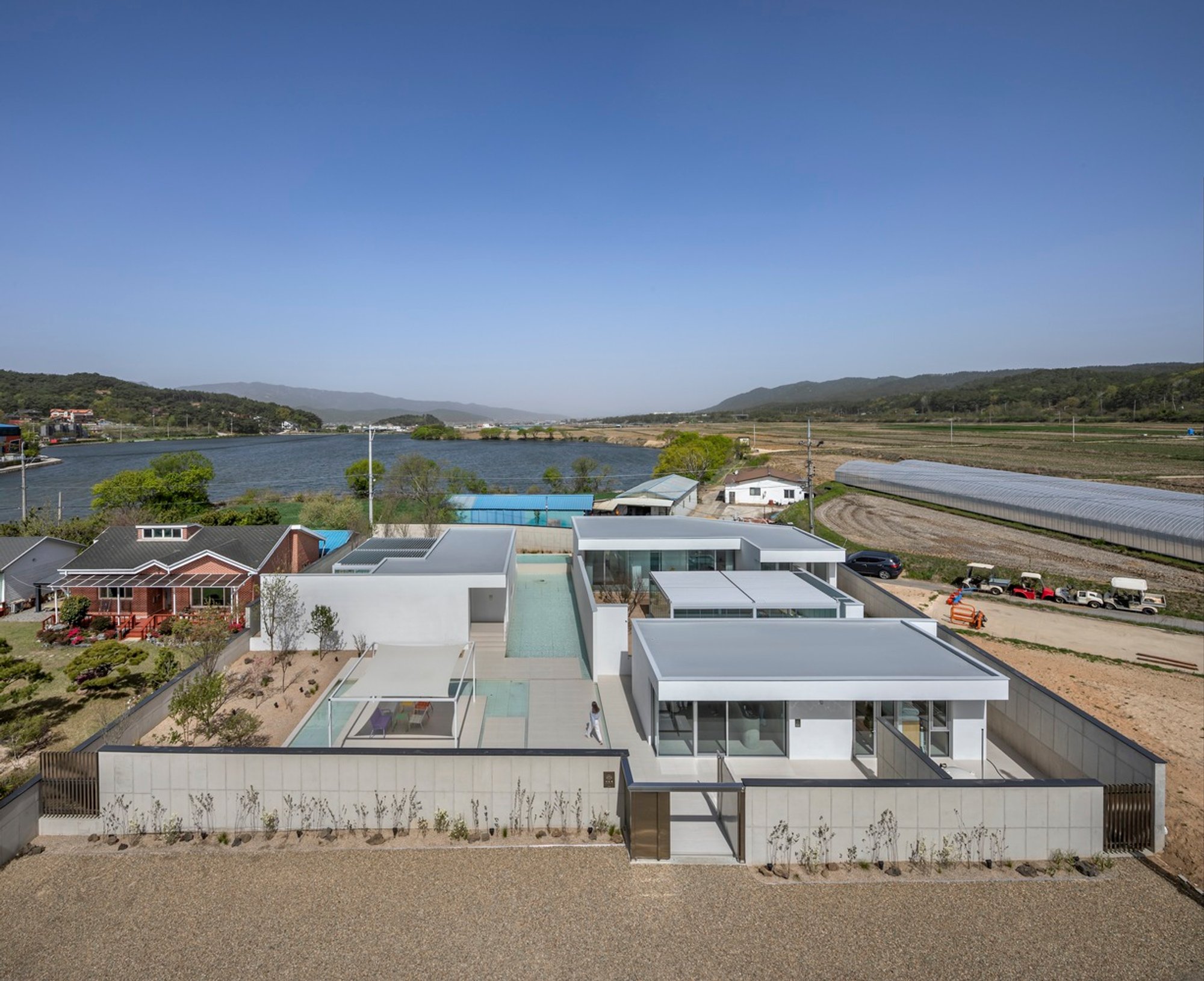 Seoeunjae House by PLS Architects – A Sculptural Family Retreat in Gyeongju’s Serene Countryside