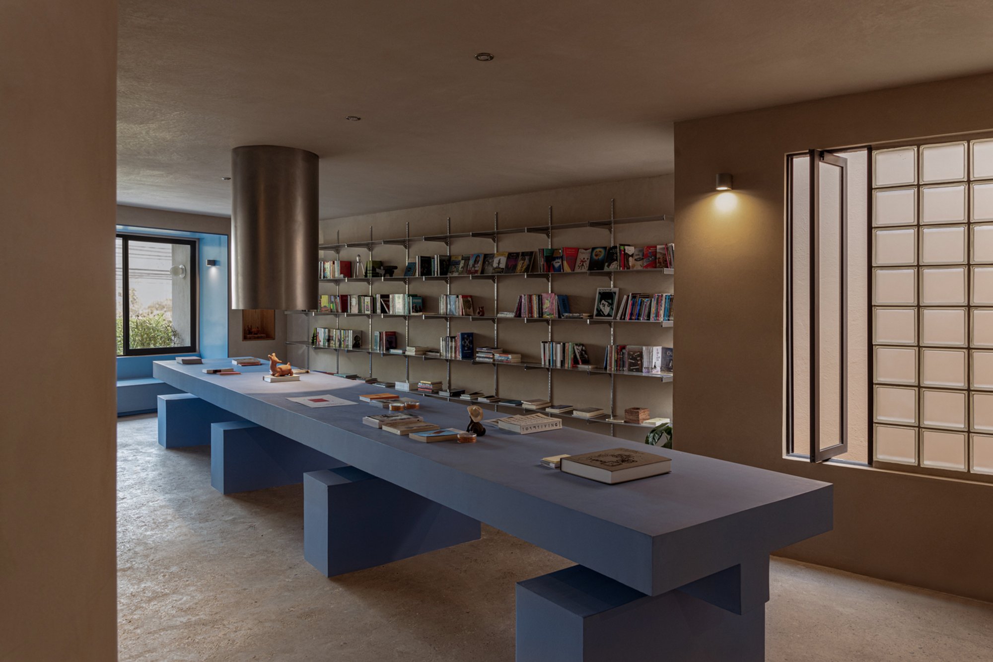 Punto y Coma Bookstore by Verduzco + Guerra: A Hub for Cultural Exchange in Querétaro