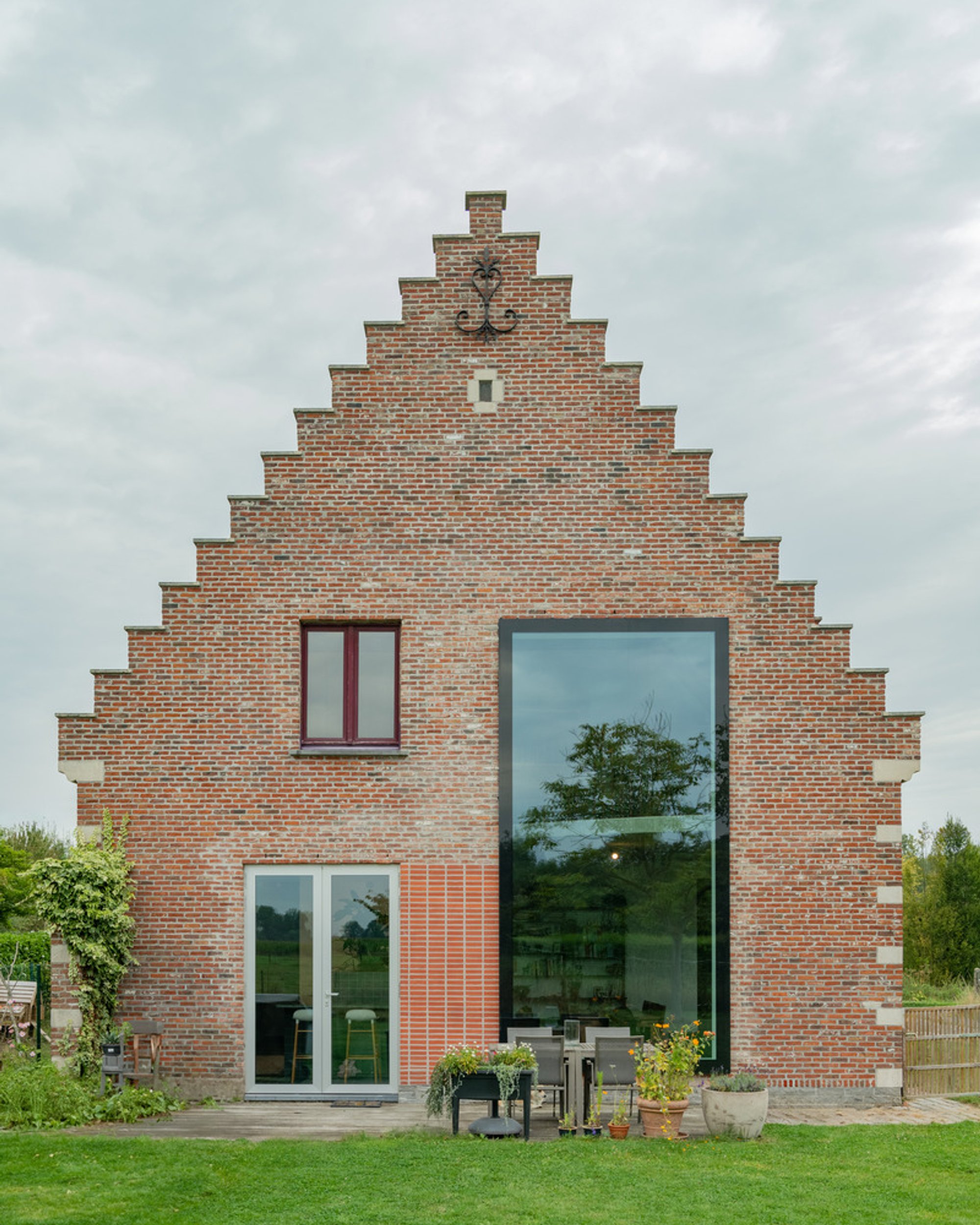Lamat House by Objekt Architecten: A Contemporary Transformation of a Classic Belgian Home