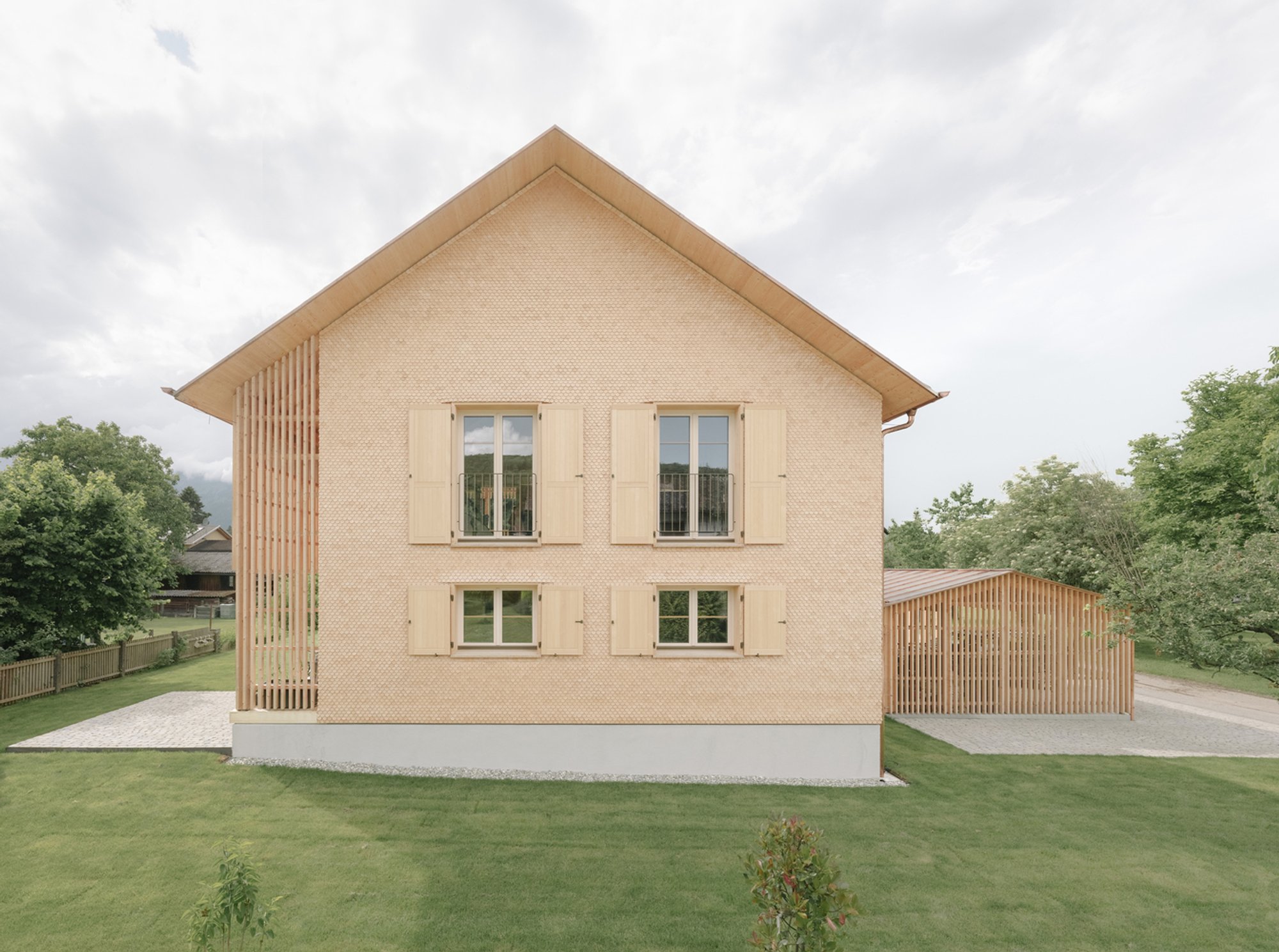 **From Single Family to Duplex House by MWArchitekten
