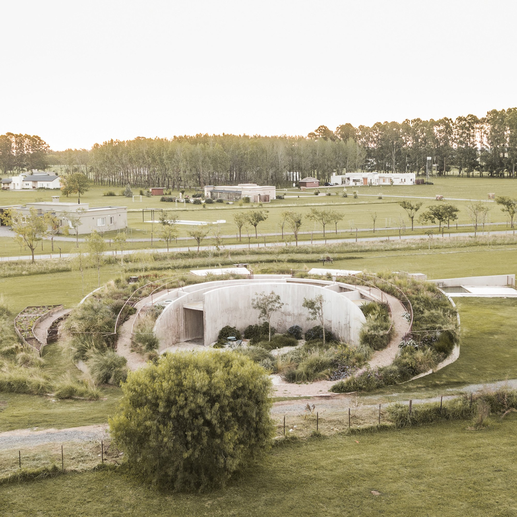 Shire House by AtelierM – A Circular Home Merging Geometry, Landscape, and Self-Sufficient Living