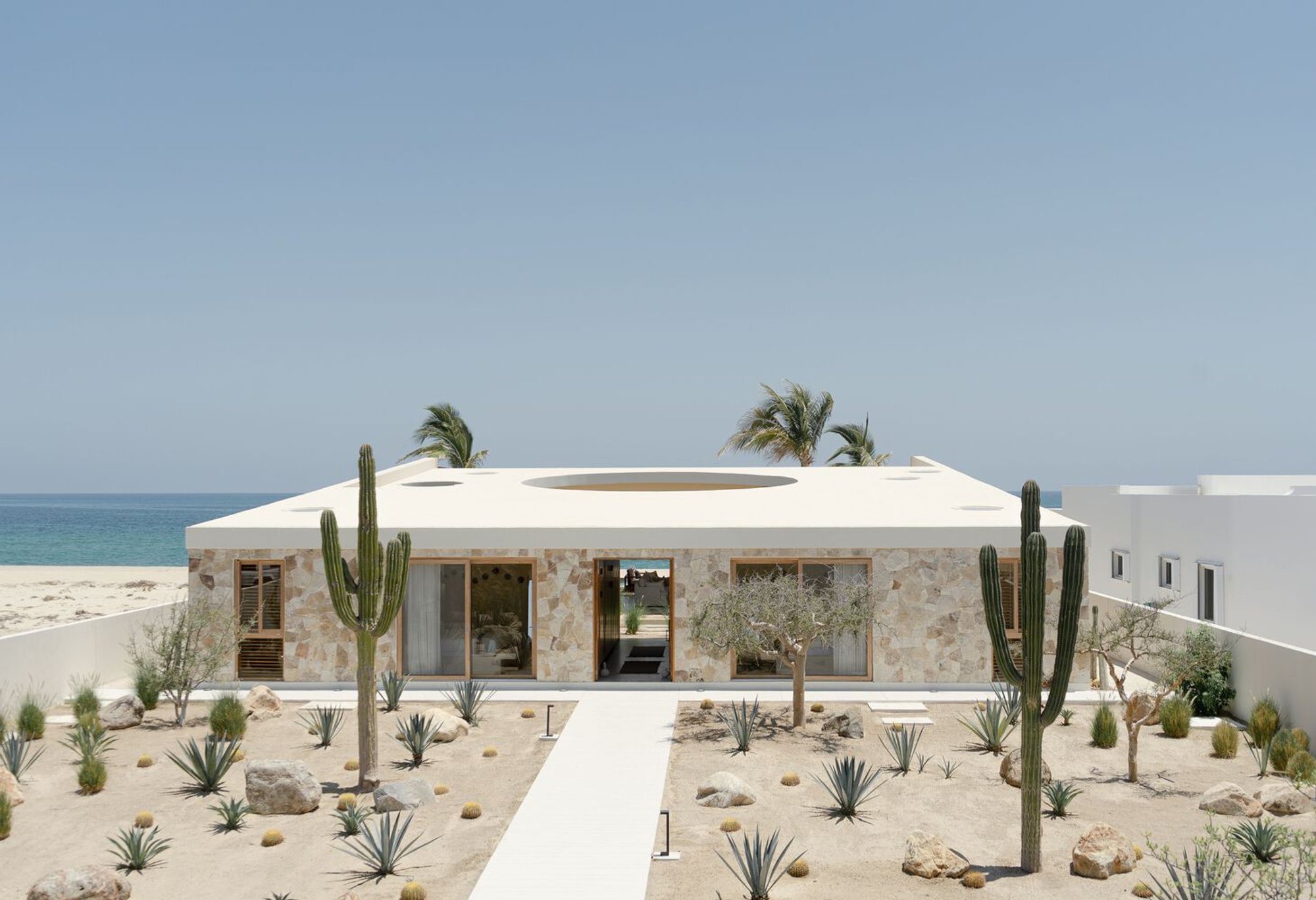 Suna House by YDR Estudio: A Coastal Retreat in La Ribera, Mexico