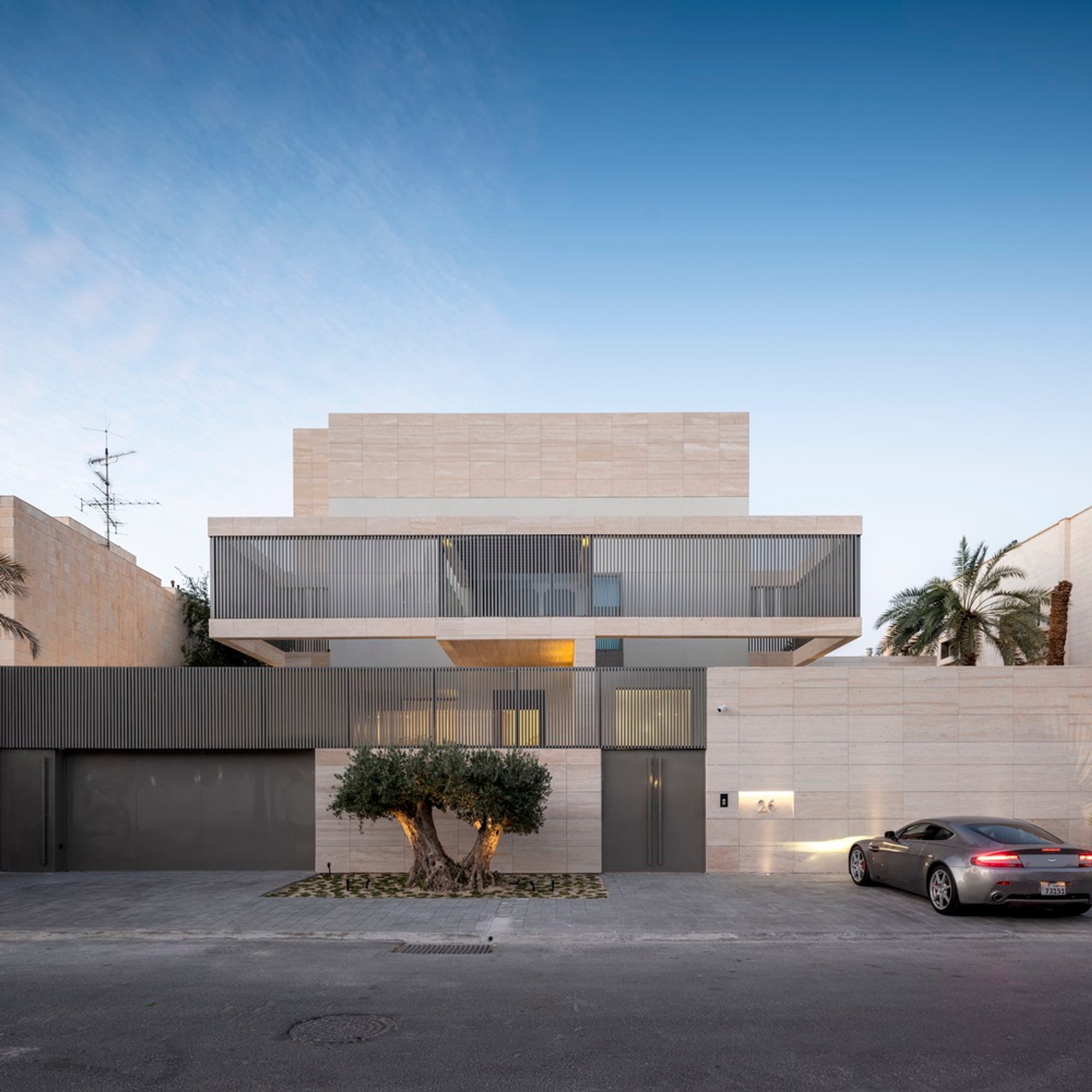 Rawda Radiance: A Minimalist Luxury Villa in Al Rawda, Kuwait by Studio Toggle
