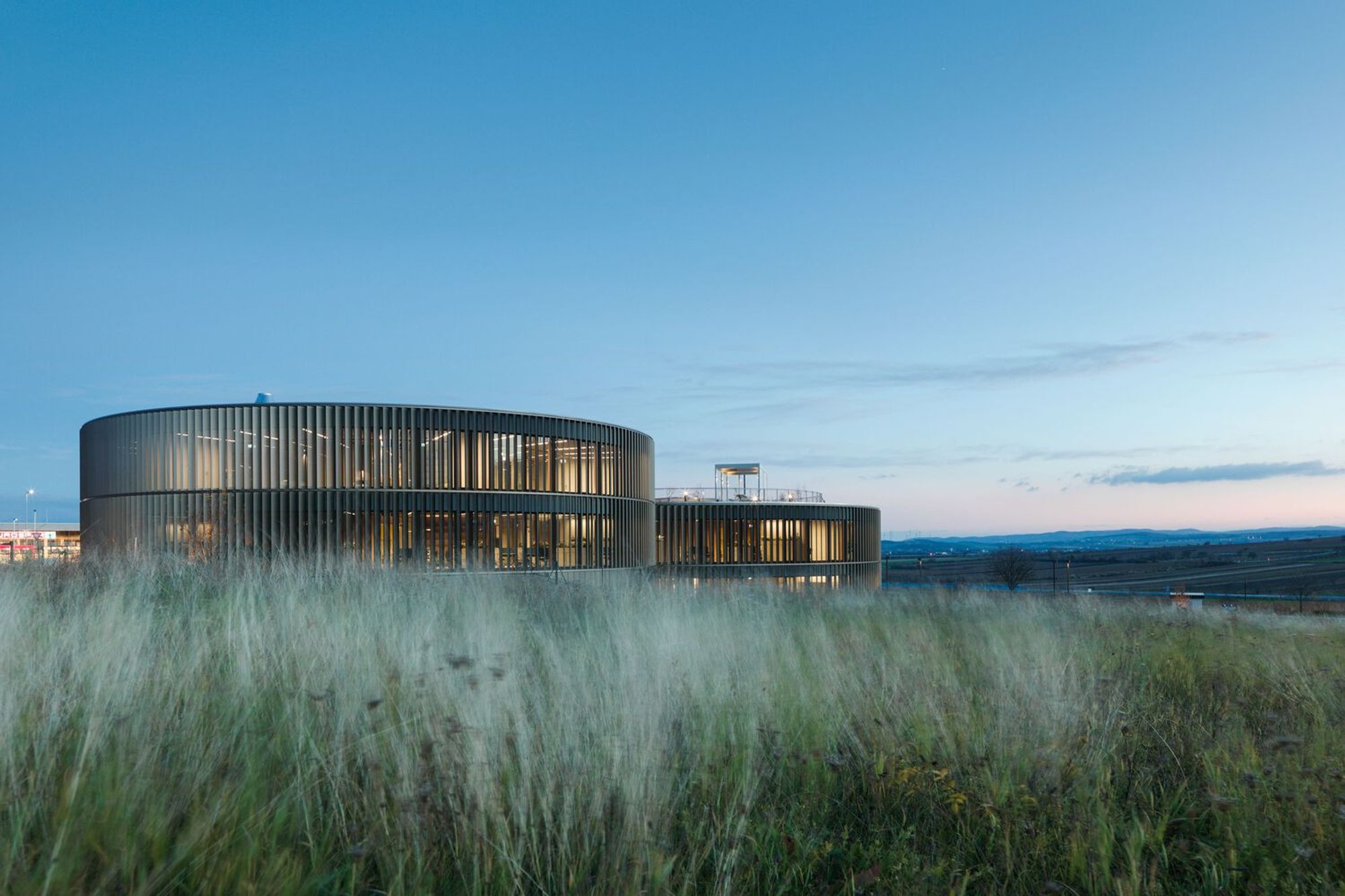 MAM Competence Center by INNOCAD: Organic and Sustainable Office Architecture in Austria