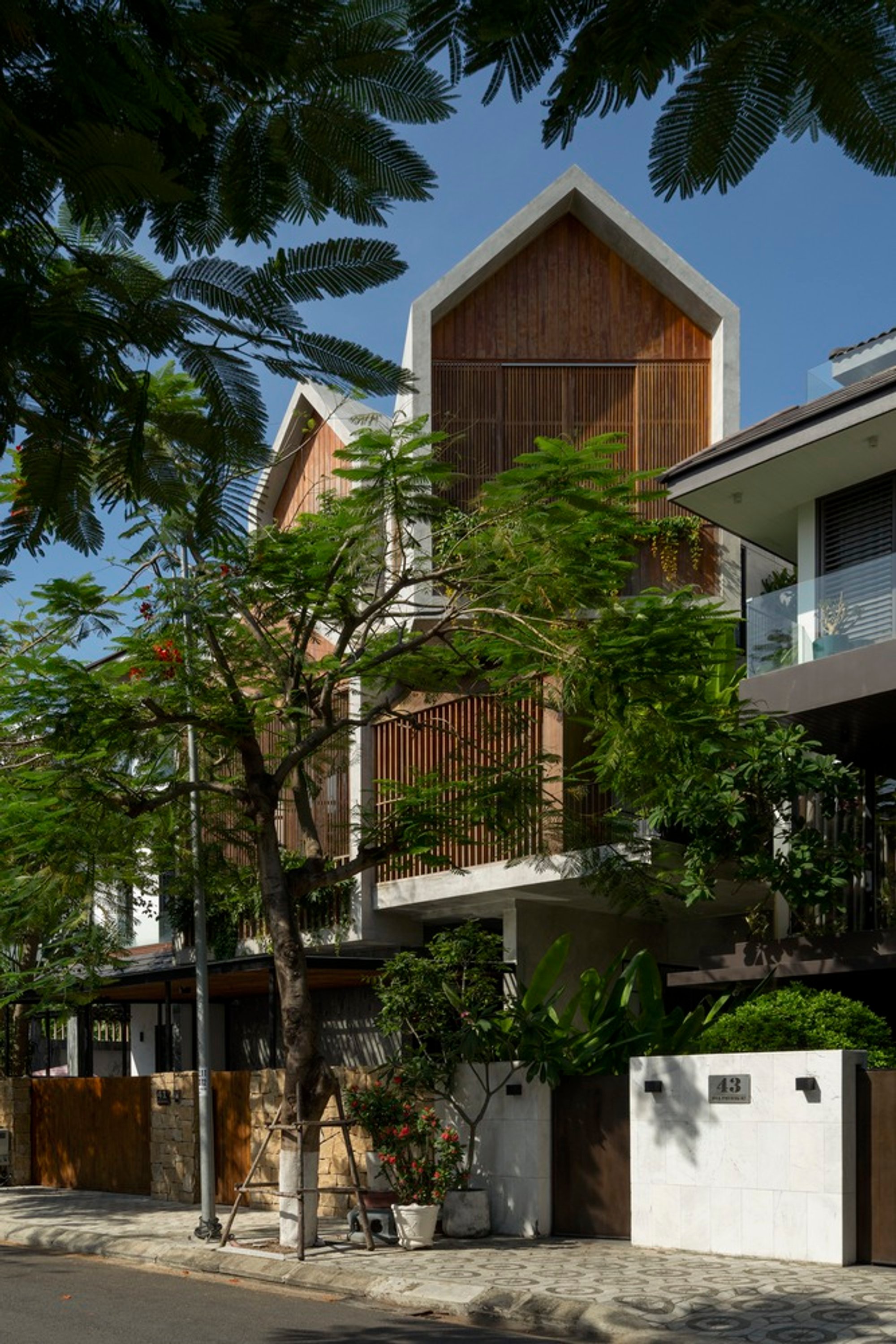 Da Nang Villa by AD9 Architects – A Contemporary Tropical Home Designed for Family, Climate, and Context