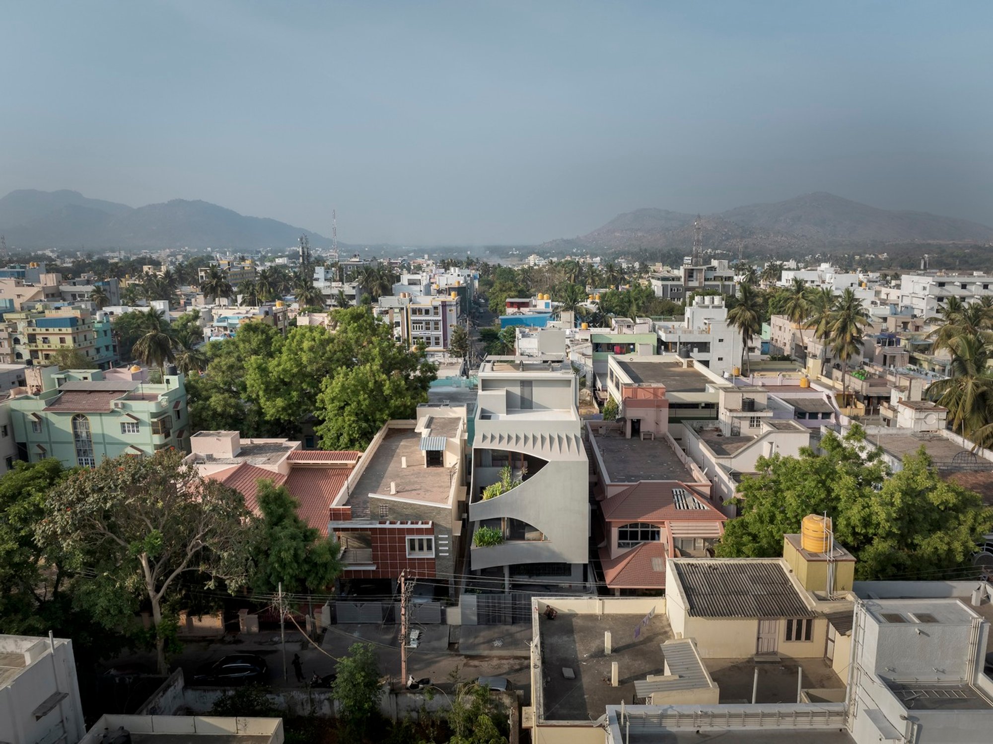 K-Home by Cadence Architects: A Contemporary Hilltop Residence in Krishnagiri