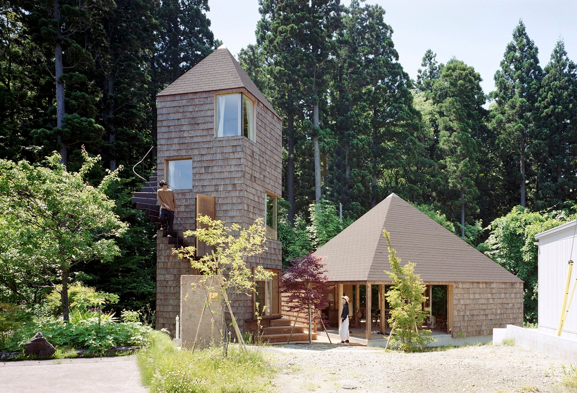 Double House by W Architects in Akita, Japan: Innovative Dual-Structure Living