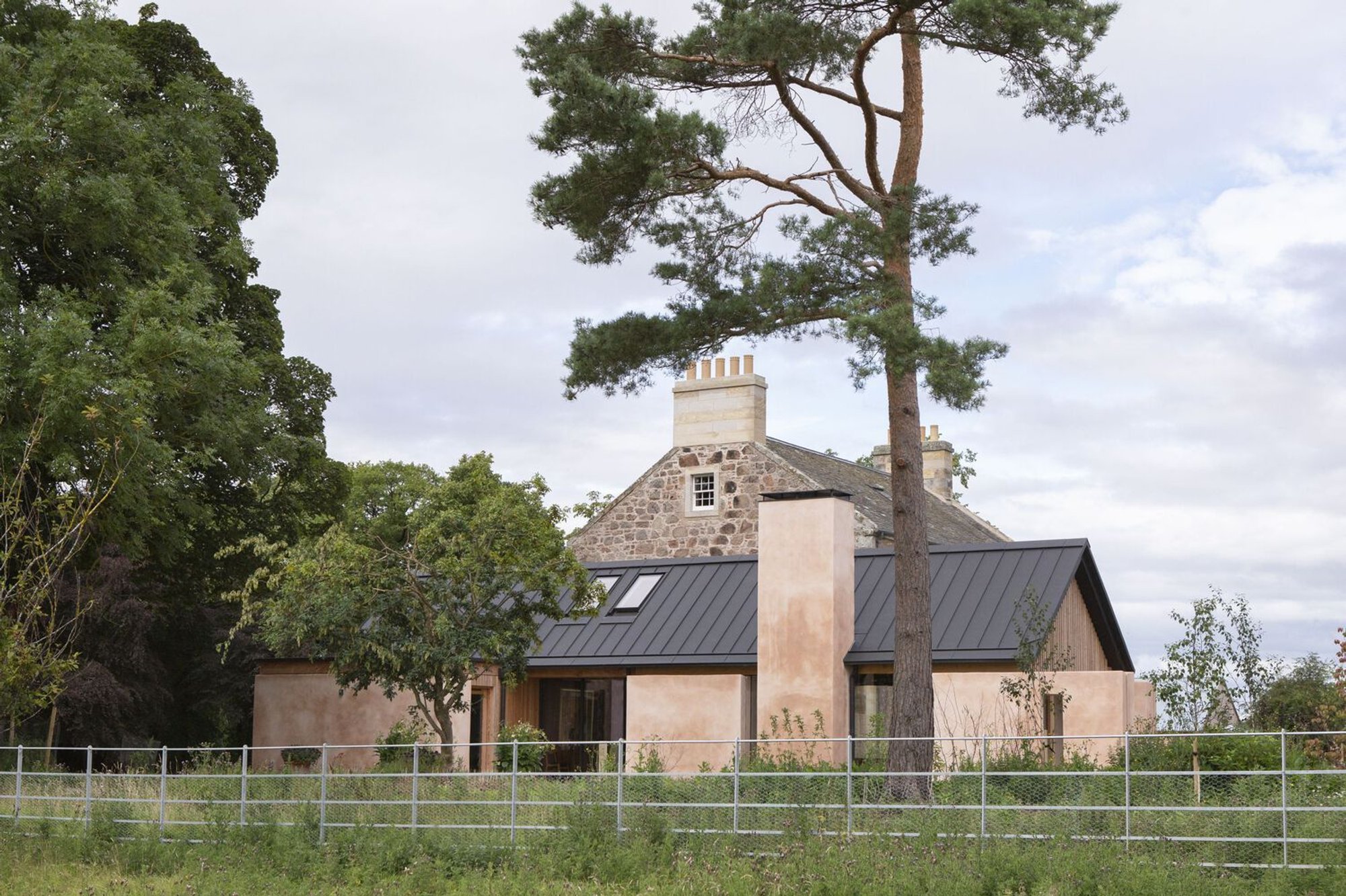 Renton Hall House Extension by WT Architecture