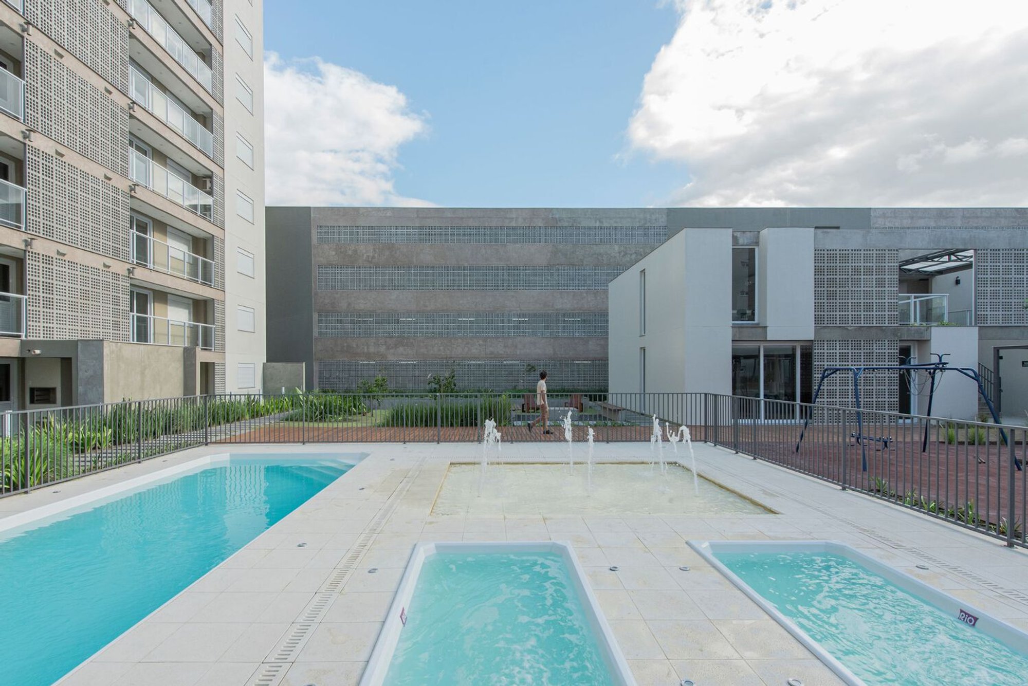 Viver Quartier Residential Complex by parte arquitetura: Modern Living in Pelotas, Brazil