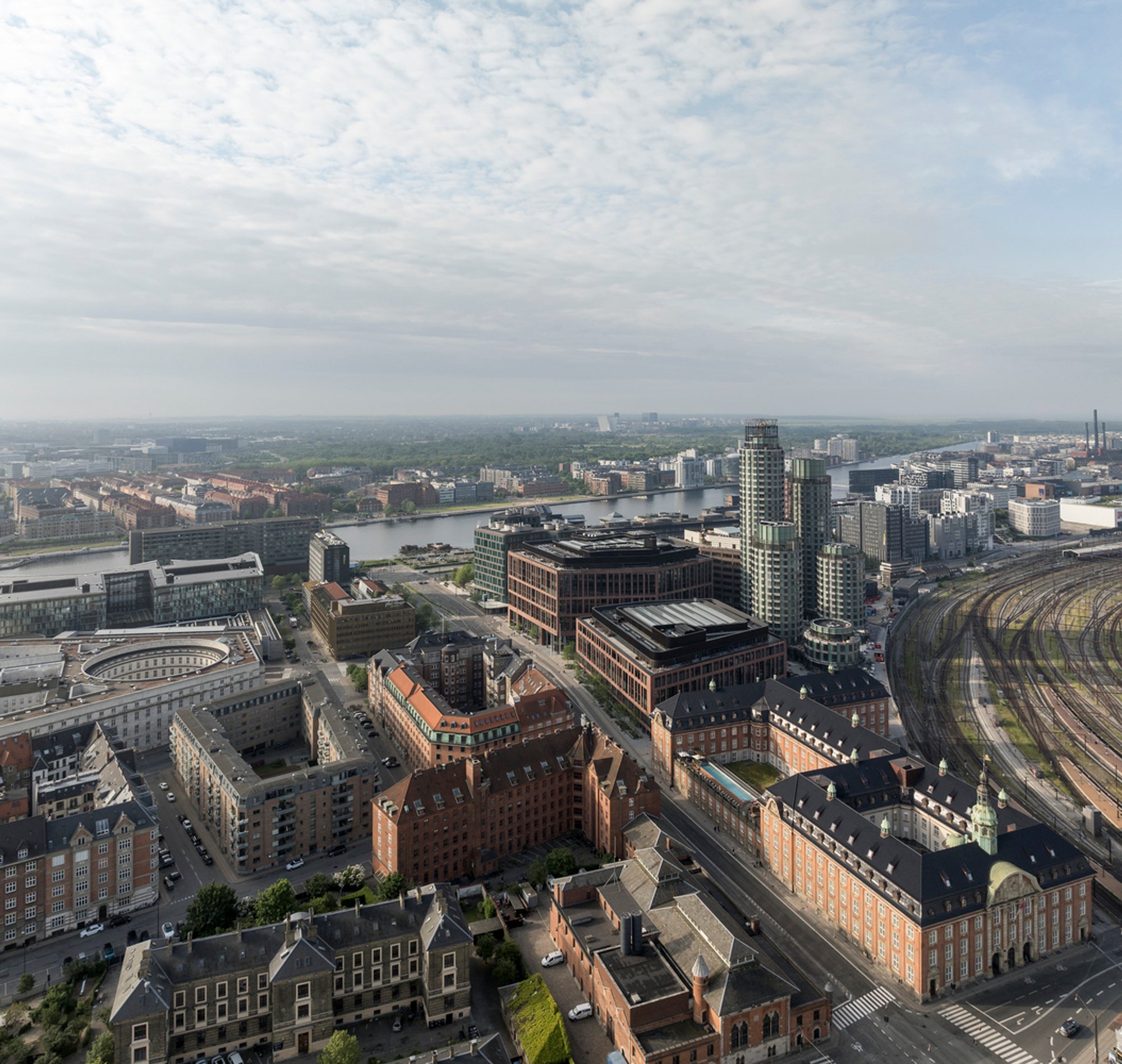 Danske Bank Headquarters by Lundgaard & Tranberg Architects: A Modern Landmark in Copenhagen