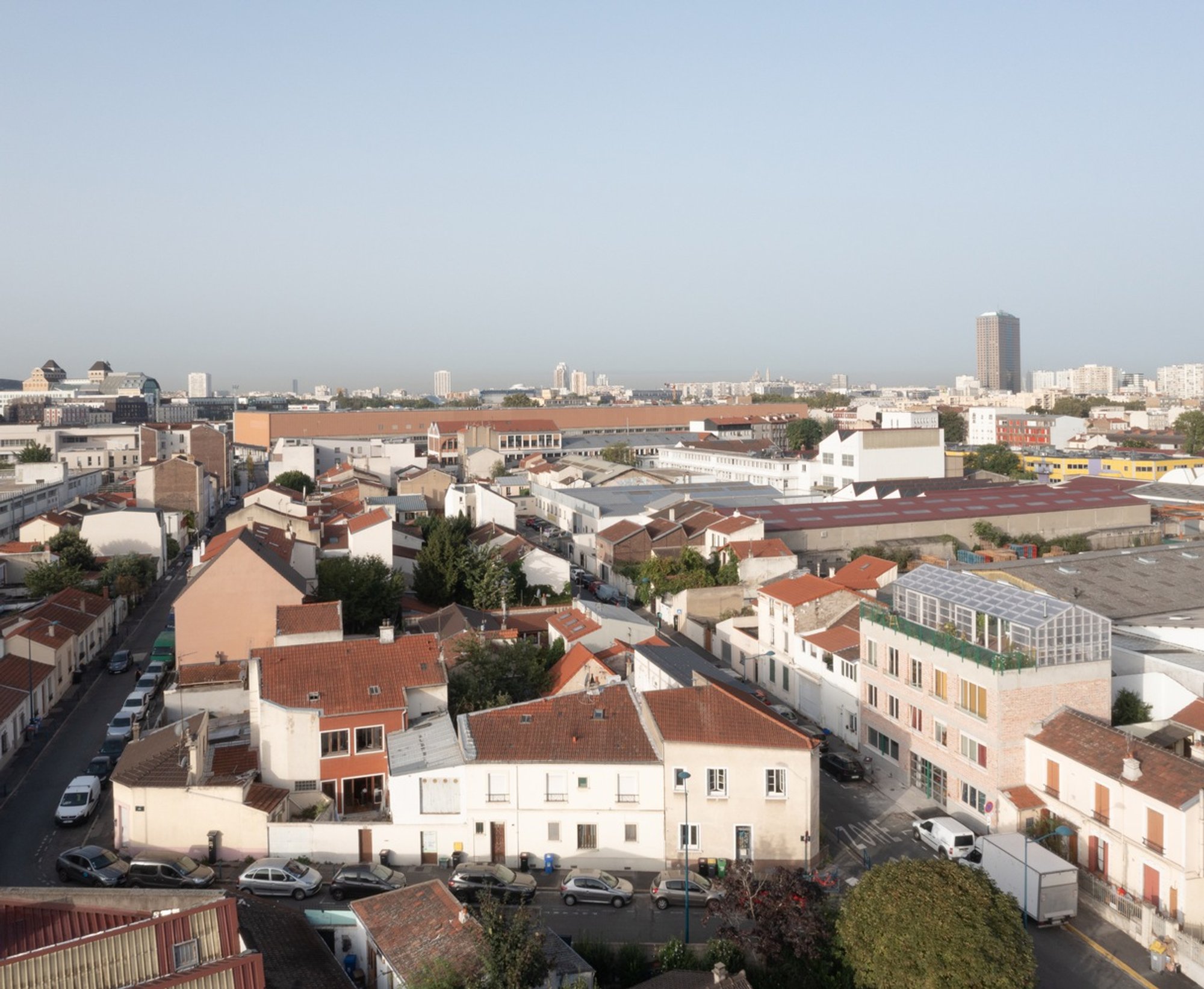 PANTIN: A Common House by Plan Común