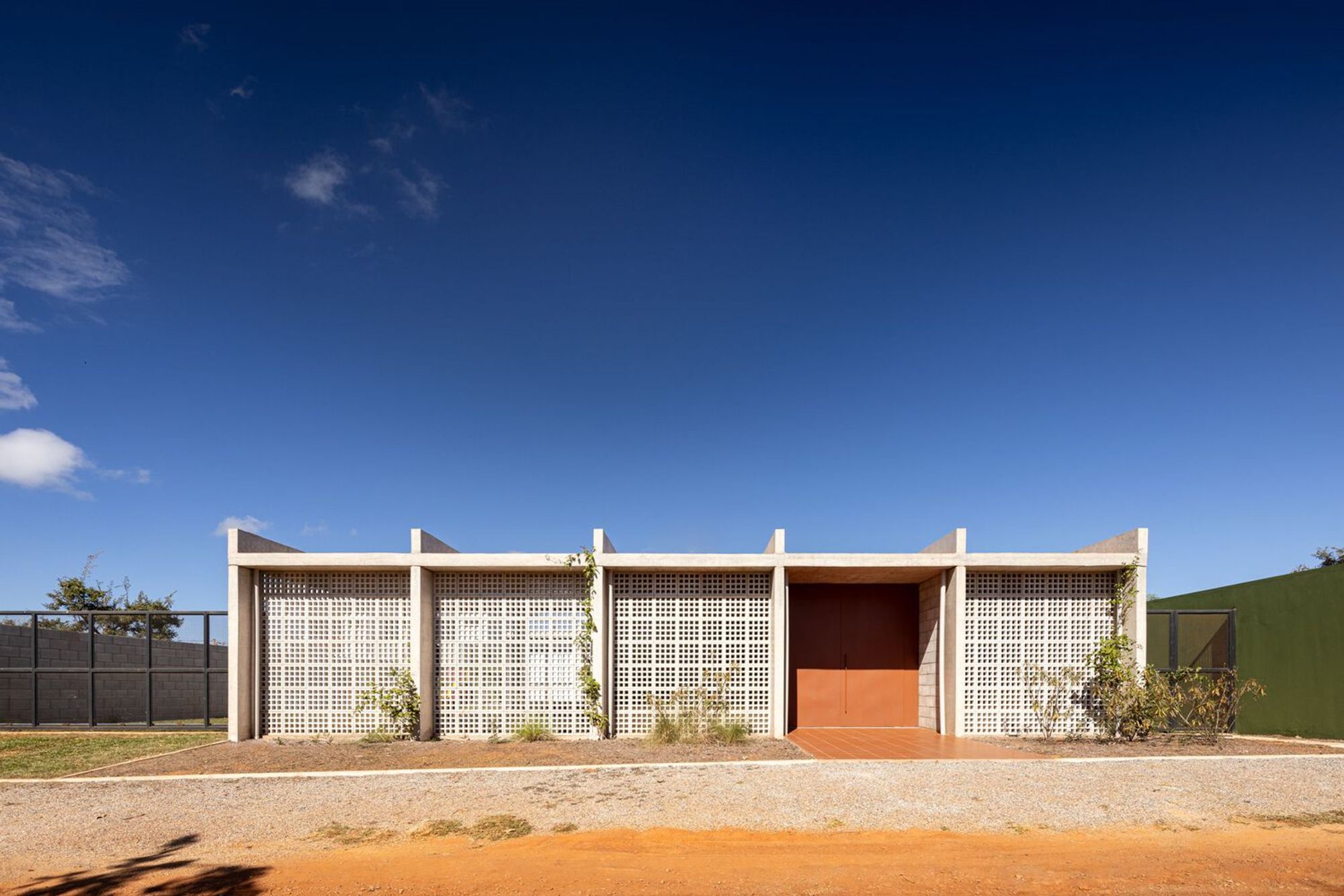 ICC House by CODA Arquitetura: A Contemporary Home Inspired by Brasília’s Modernist Legacy