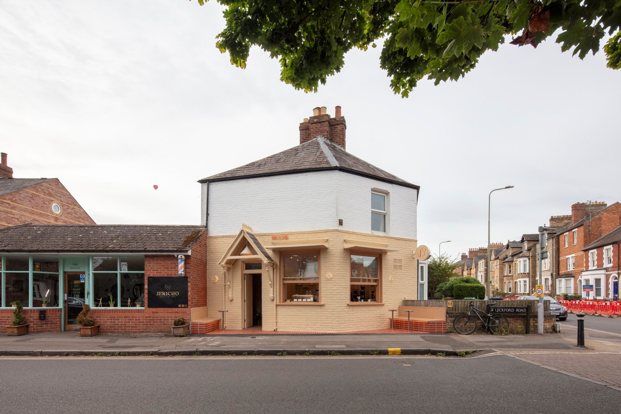 Broche Coffee Shop by NAAW: A Sustainable Mycelium Renovation in Oxford