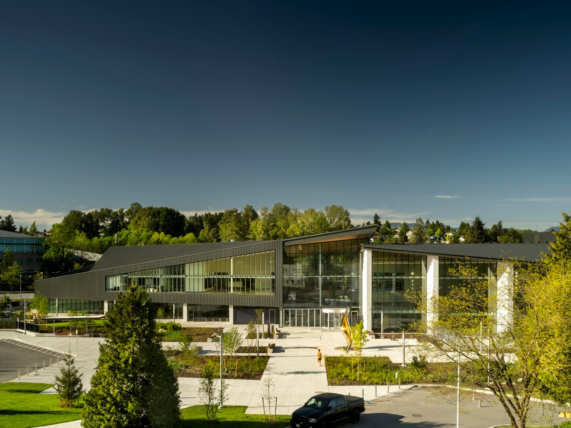 təməsew̓txʷ Aquatic and Community Centre by HCMA Architecture + Design: Canada’s First Zero Carbon Aquatic Facility