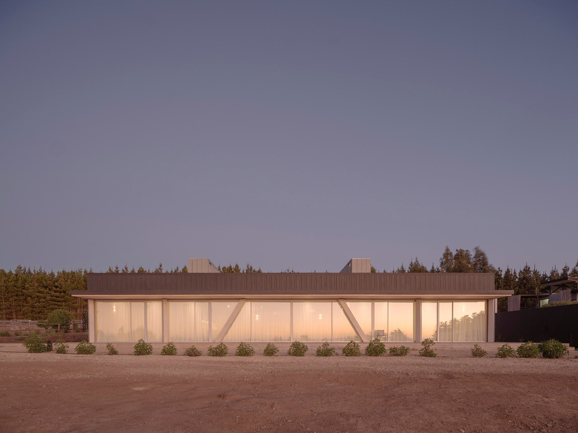 DREAL House by Emergentes Architectures Sàrl: Sustainable Coastal Living in Pichilemu, Chile