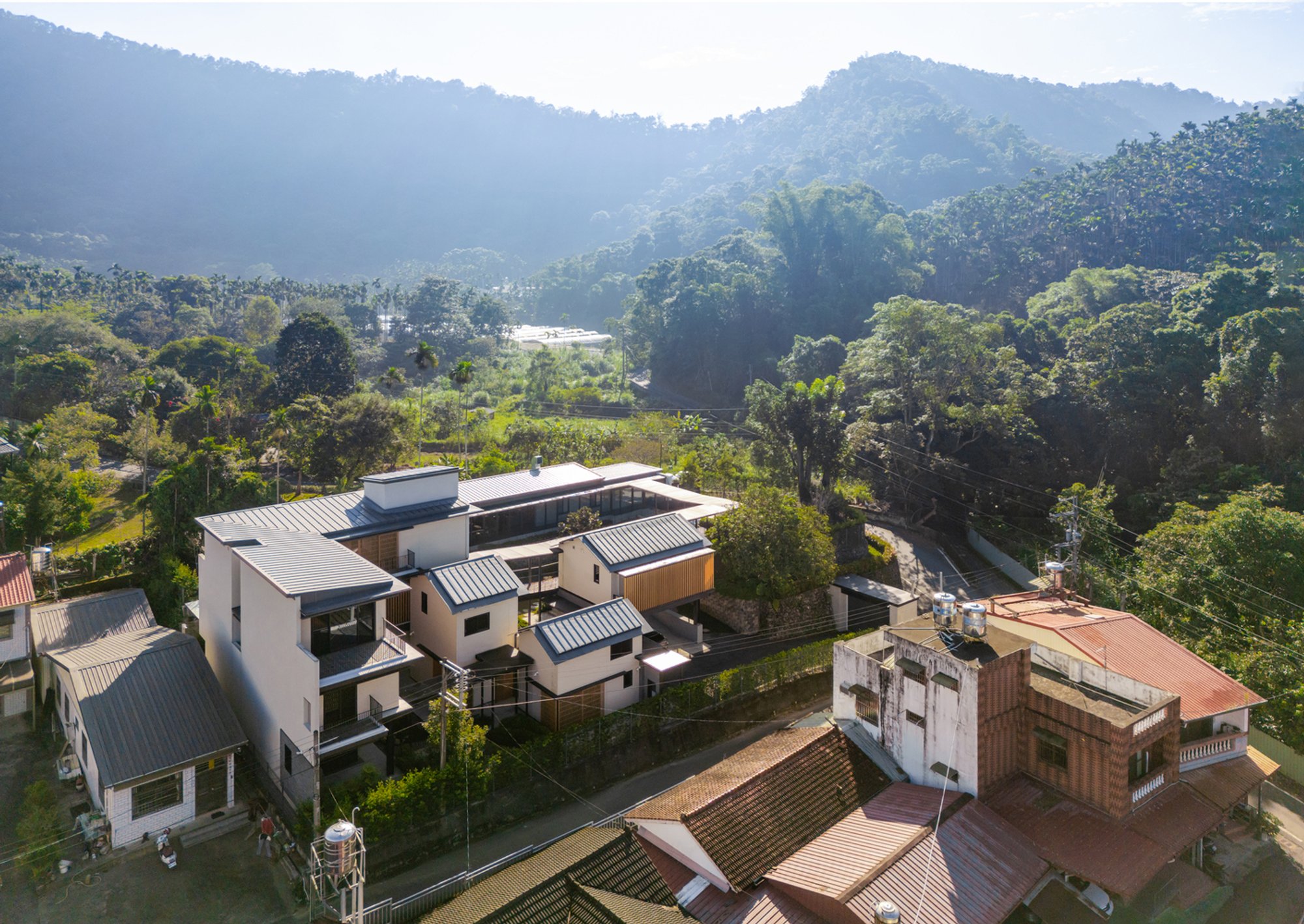 House of Cluster by YD Architects: Harmonizing Family Living with Nantou’s Mountain Landscape