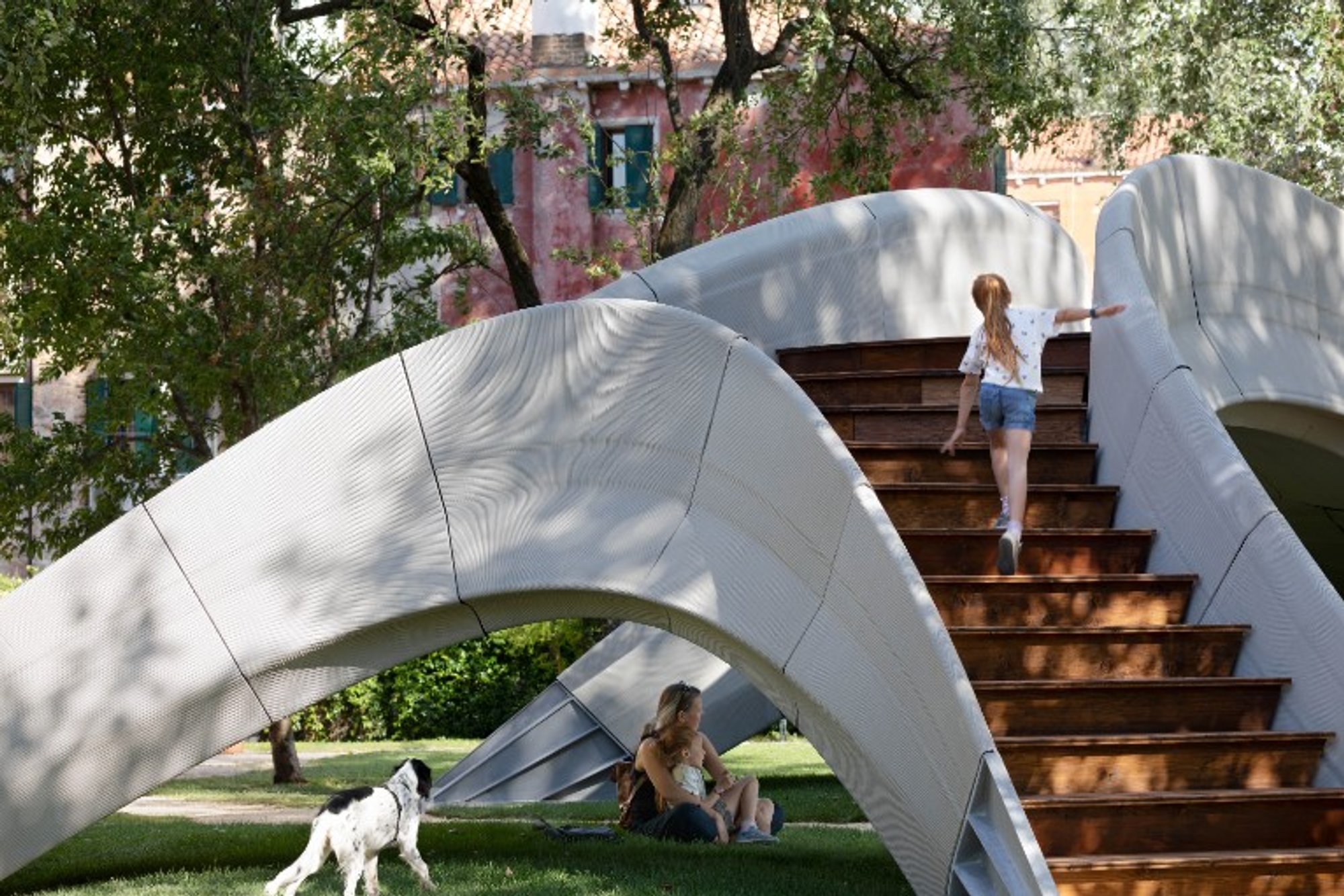 Revolutionary 3D-Printed Arched Bridge 'Striatus' Opens to Public