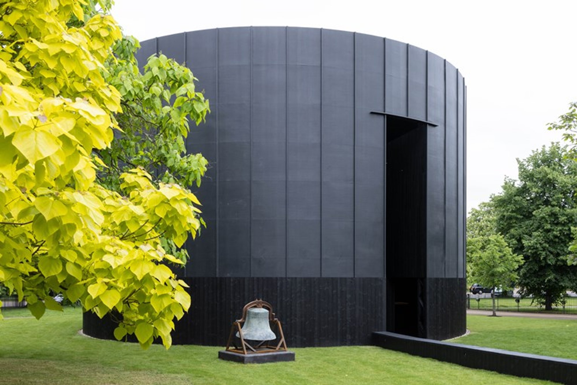 Theaster Gates' Black Chapel unveiled as the 21st Serpentine Pavilion