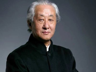 Who was the architect, Arata Isozaki?