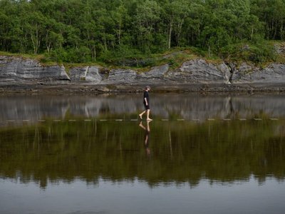 Pause and experience the passing of time with the Snøhetta tidal installation