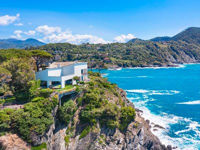 Little Mermaid-Inspired Villa for Sale