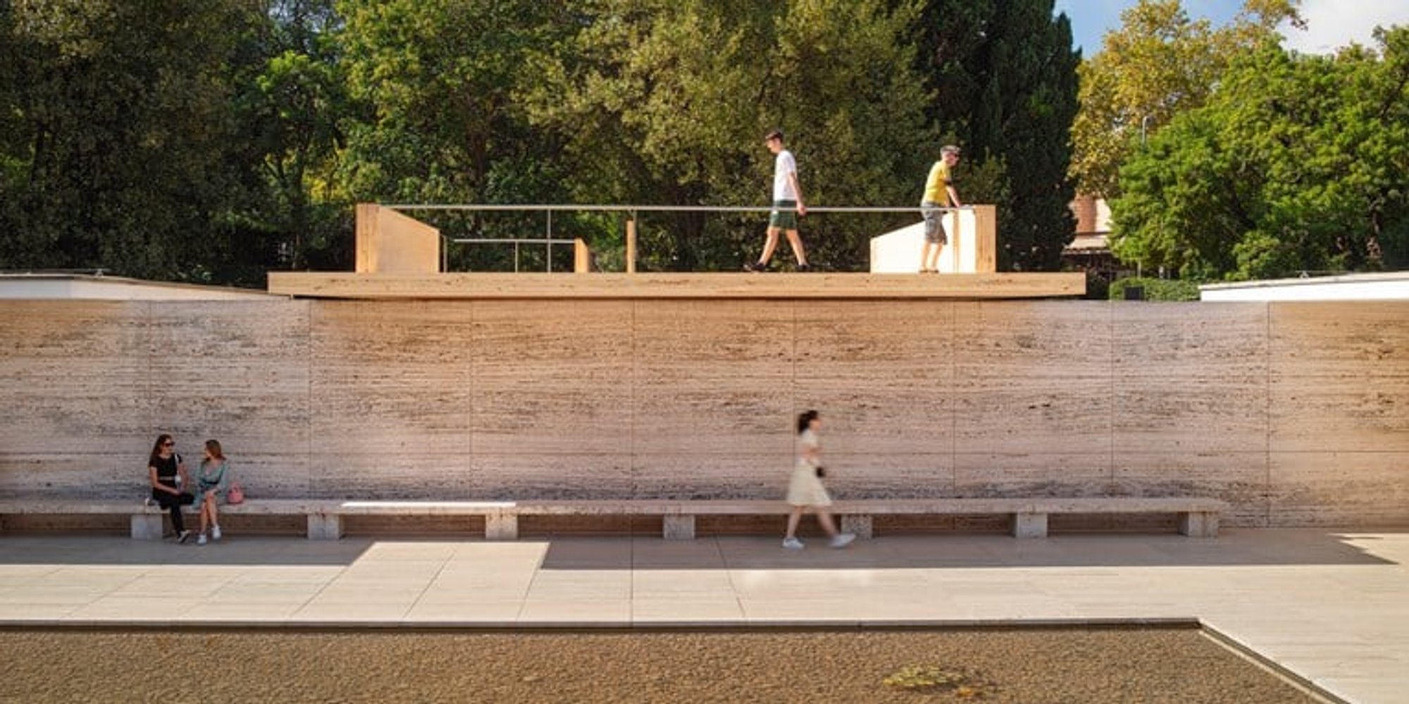 Transformation of the Mies van der Rohe Pavilion through the "Mass is More" Installation