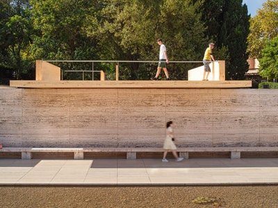 Transformation of the Mies van der Rohe Pavilion through the "Mass is More" Installation