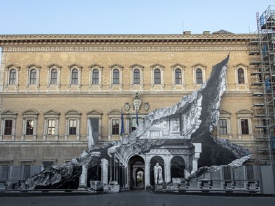 Monumental masterpiece 'Punto di fuga' adorns Farnese Palace façade in Rome