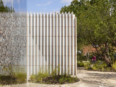 Discover the stunning oasis of calm in the heart of Southampton: Maggie's Centre by AL_A!